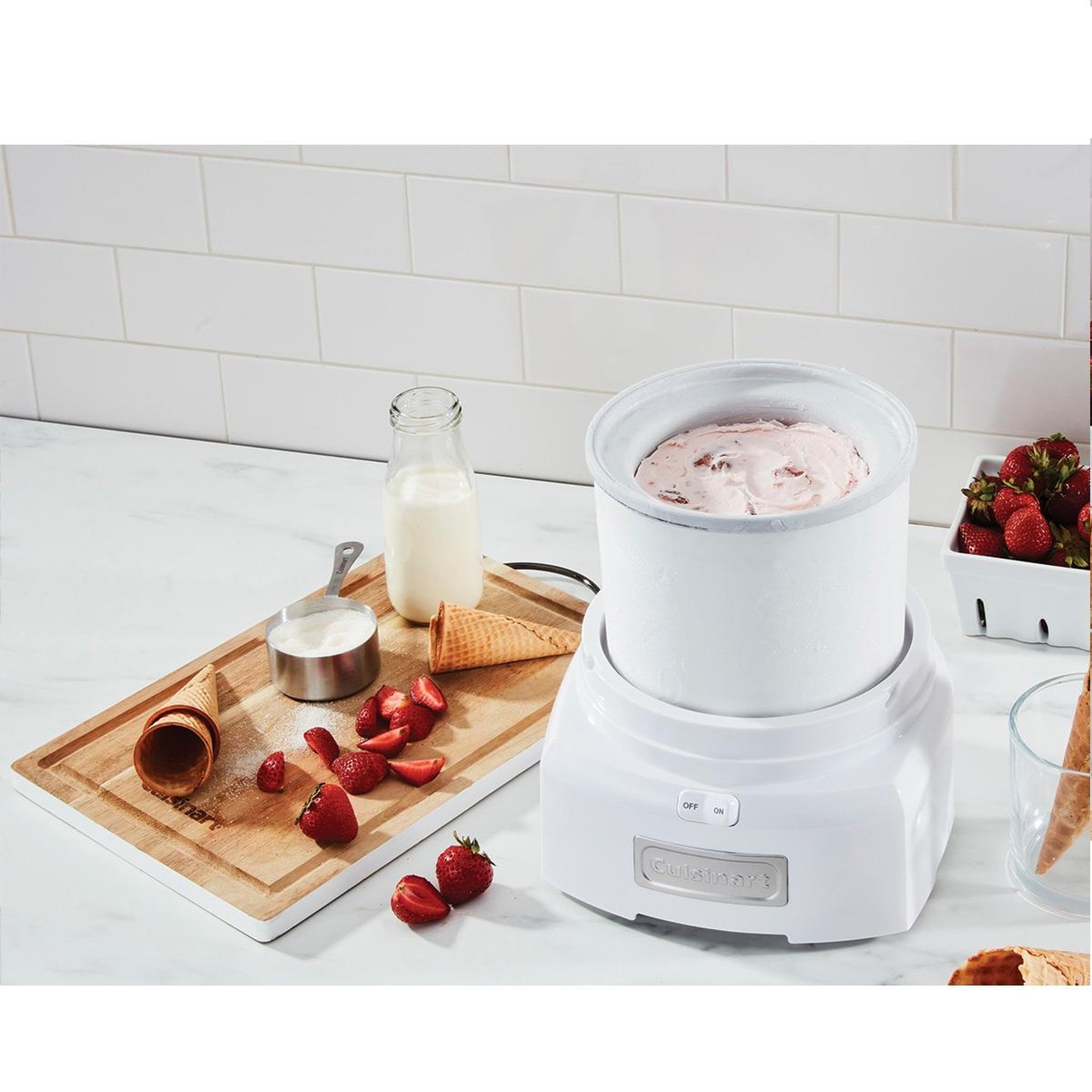 Voir la diapositive 2 : Cuisinart Sorbetière 1.4l 35w - ice21e