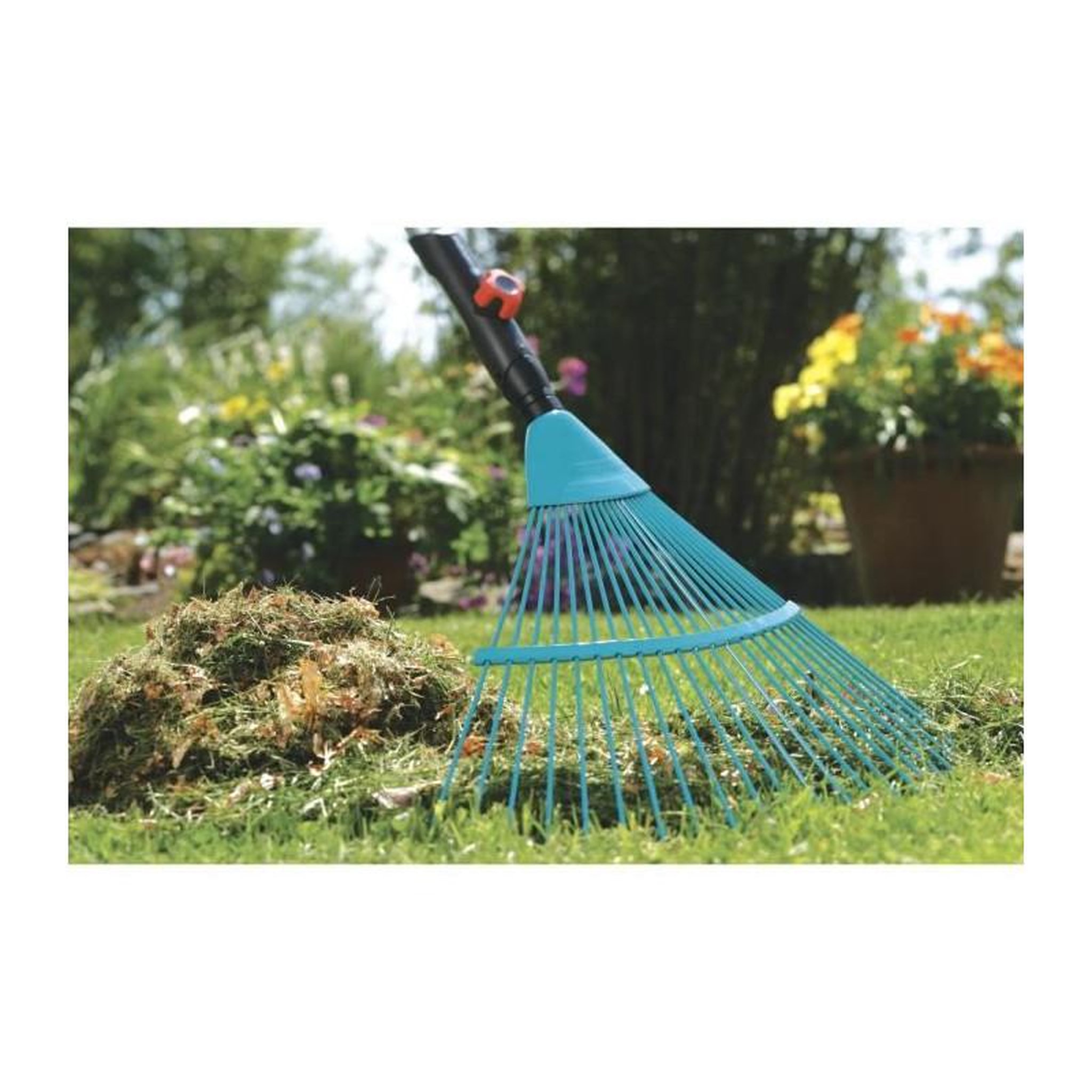 Voir la diapositive 4 : Gardena GARDENA Rateau a gazon 50cm Combisystem - Fil de fer solide - 22 dents - Ratissage petite surface herbe - Garantie 25 ans 3100-2