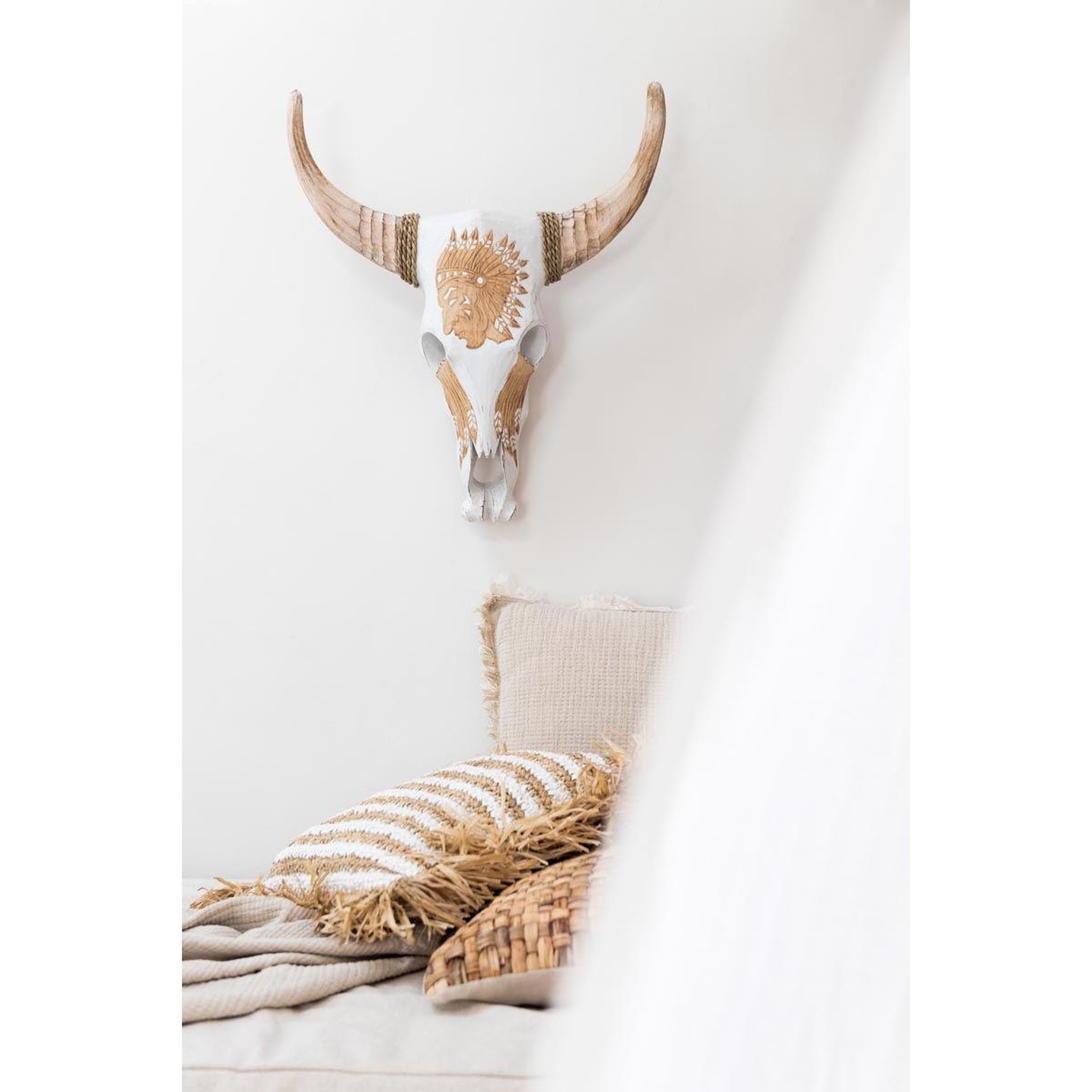 Voir la diapositive 4 : J-LINE Coussin déco à franges  mousseline  45x45cm beige clair