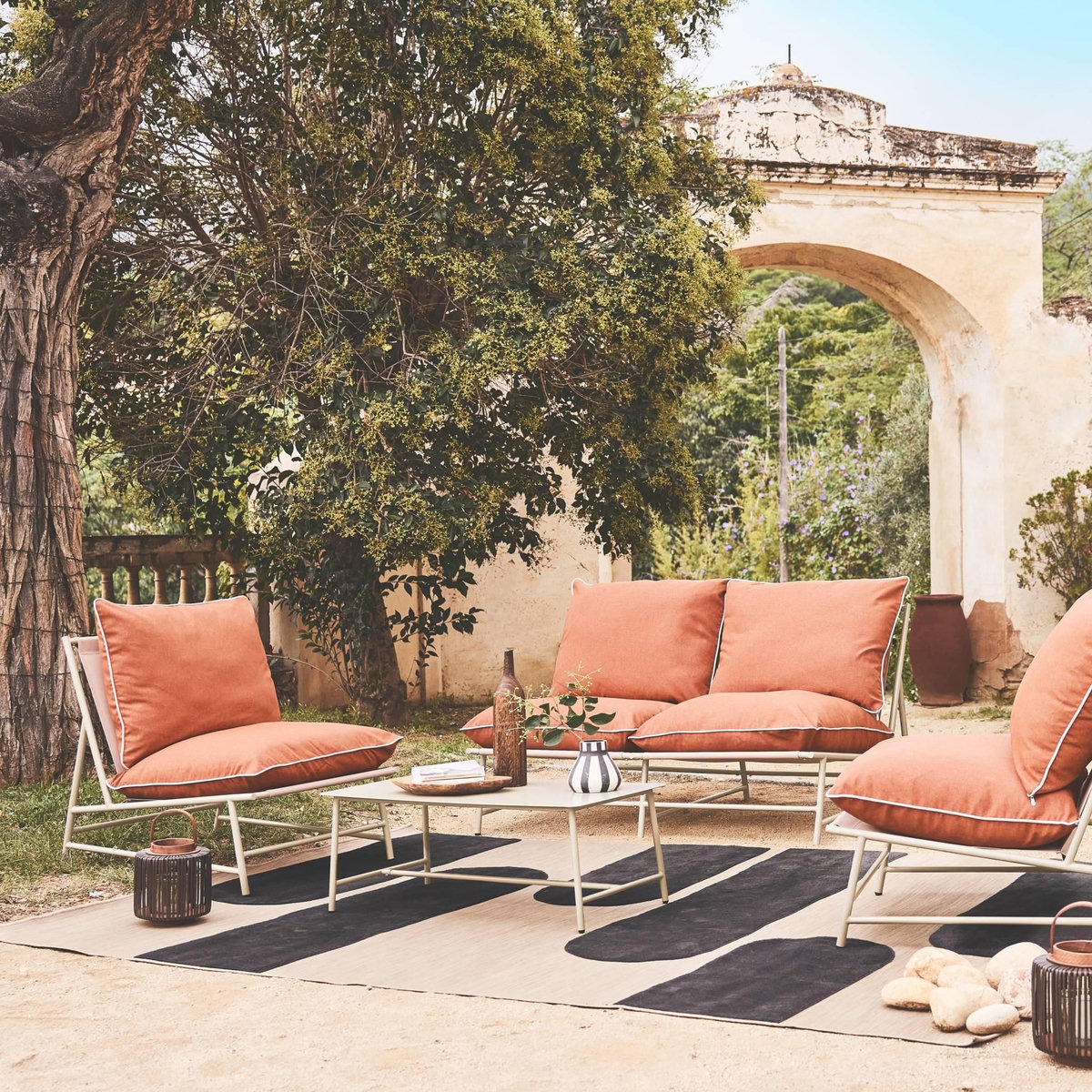 SWEEEK Salon de jardin en acier et textilène SOFIA, 4 places, table rectangulaire