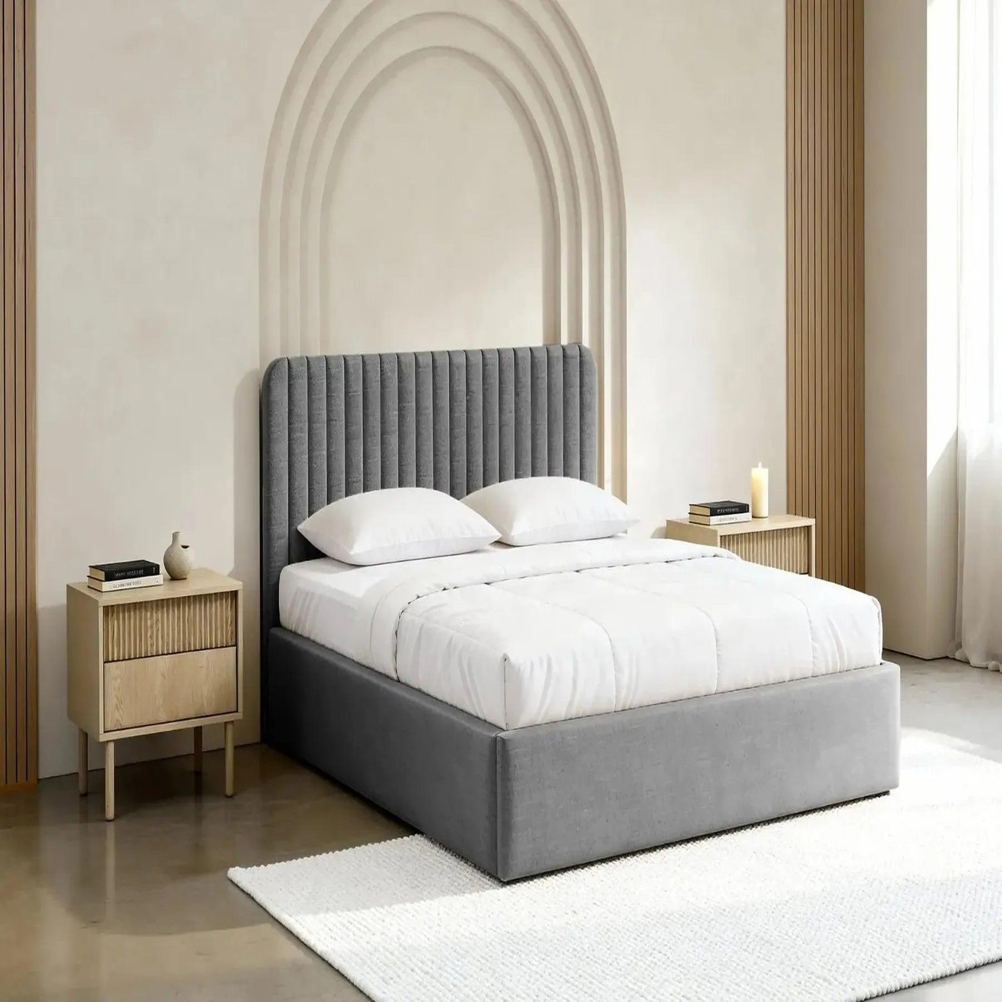 Voir la diapositive 2 : CASANOVA PARIS JEANNE - Lit coffre tissu velours