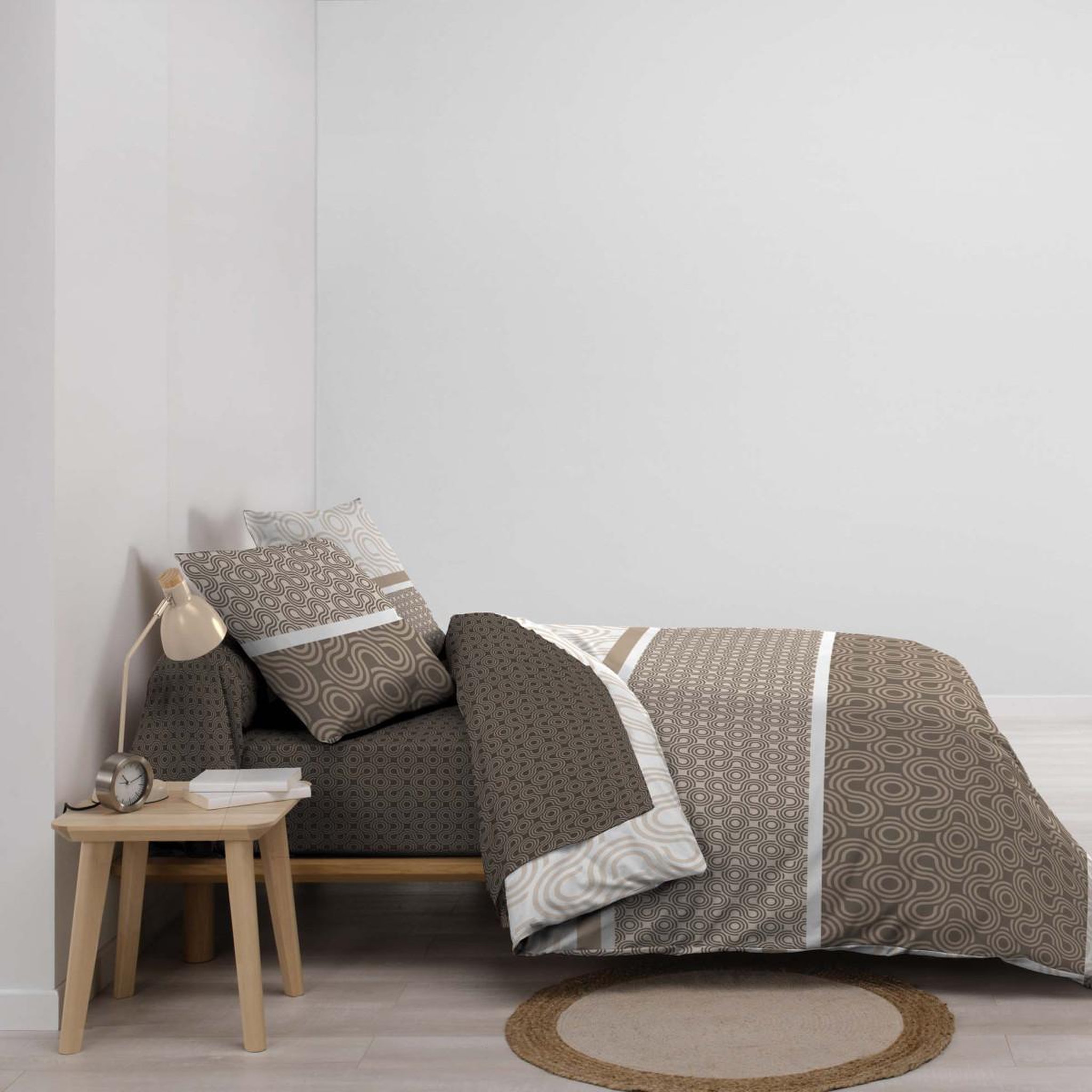 Voir la diapositive 2 : Douceur d'Intérieur Parure de lit 6 pièces  pacha  240x220cm marron