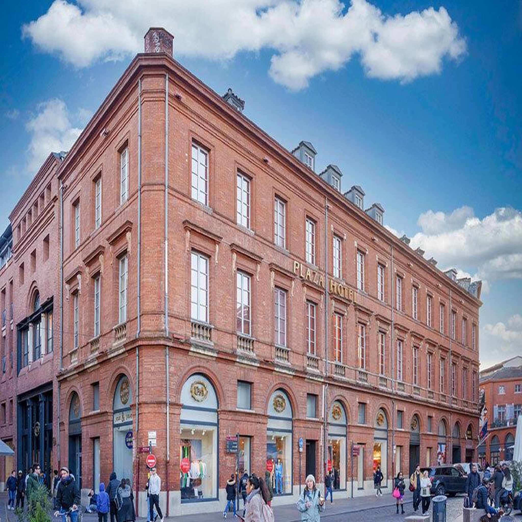Voir la diapositive 2 : Smartbox 2 jours en hôtel 4* avec vue sur le capitole à toulouse - coffret cadeau séjour