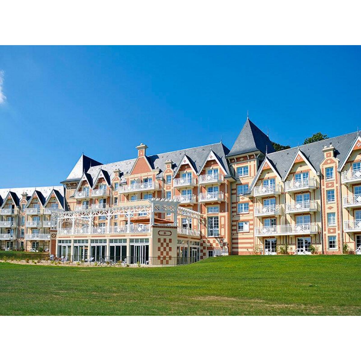 Smartbox Détente à 2 : parcours hydro ressourçant avec 3 soins et accès au spa thermal près d'Alençon - Coffret Cadeau Bien-être