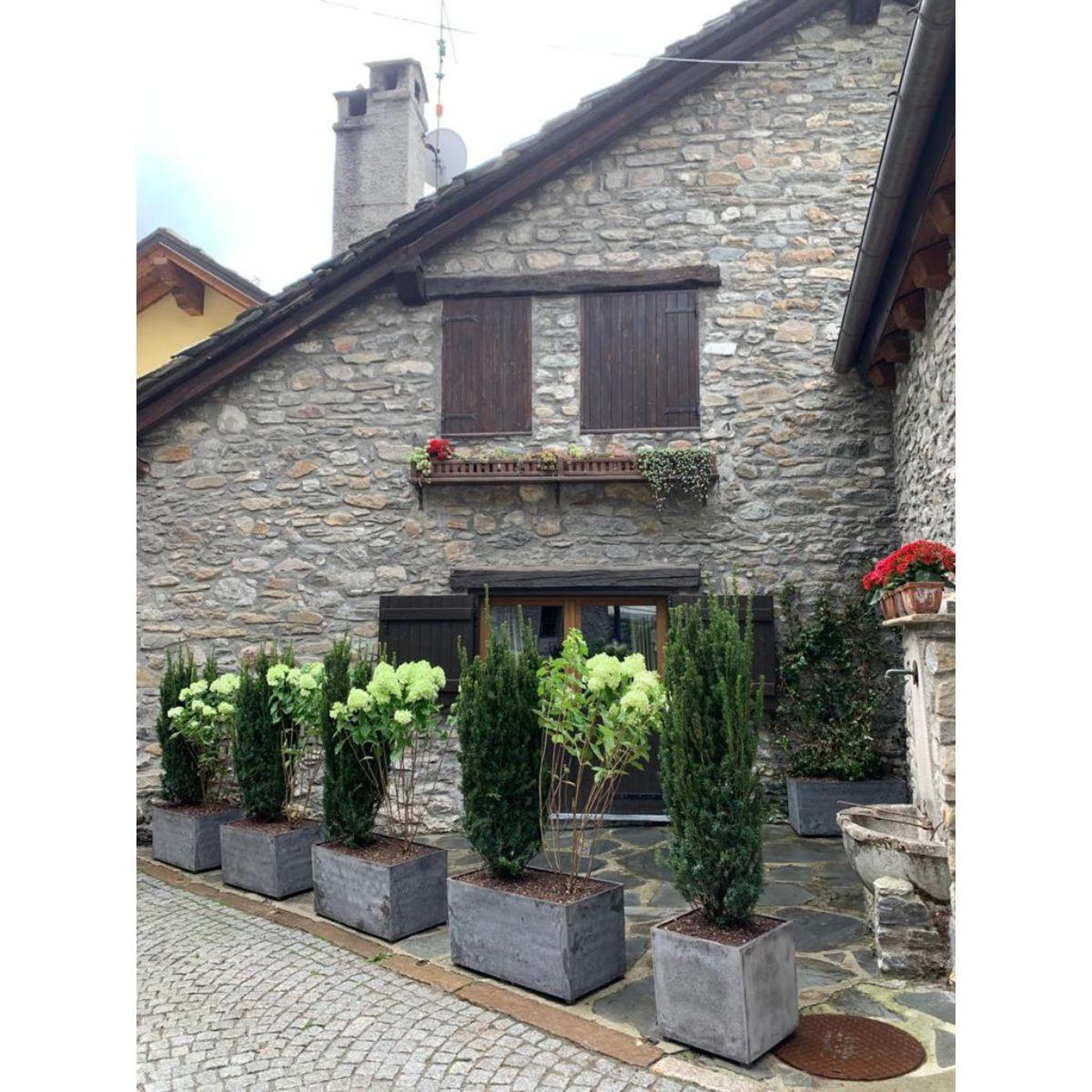 Voir la diapositive 5 : ART PLAST Pot de fleur carré gris 50l 40x40cm - jardinière extérieure balcon terrasse jardin artplast