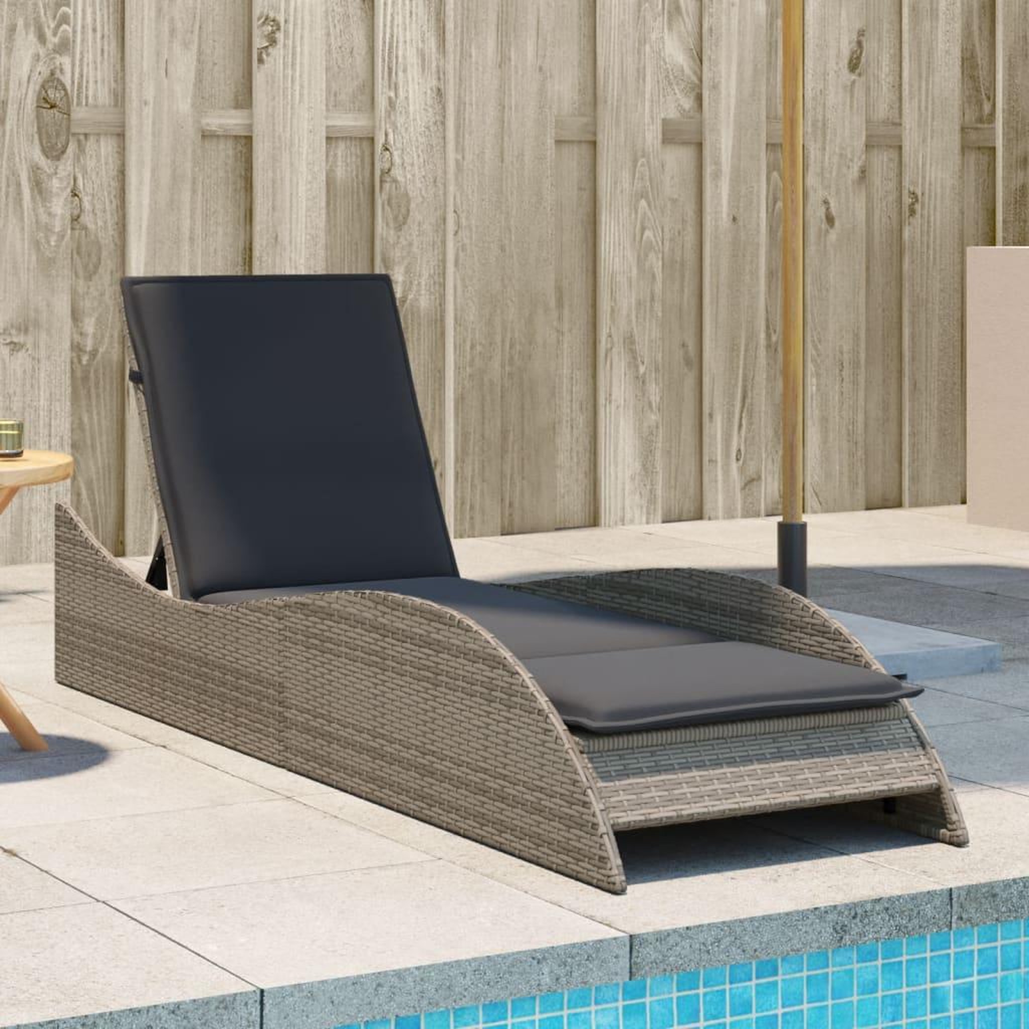 VIDAXL Chaise longue avec coussin gris 60x205x73 cm resine tressee