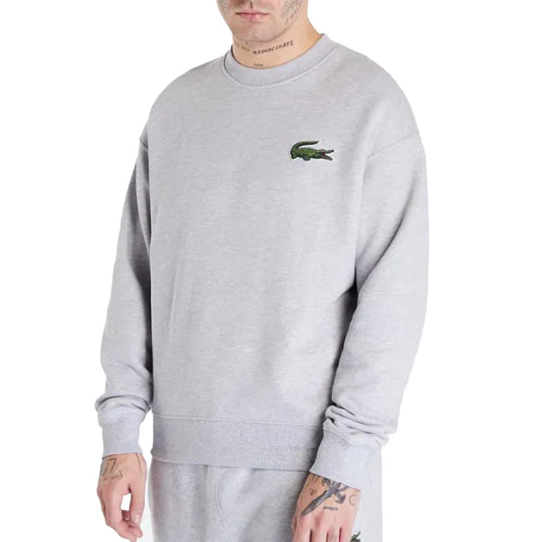 Lacoste Sweat  Homme  acoste loose fit avec badge crocodile. Coloris disponibles : Gris