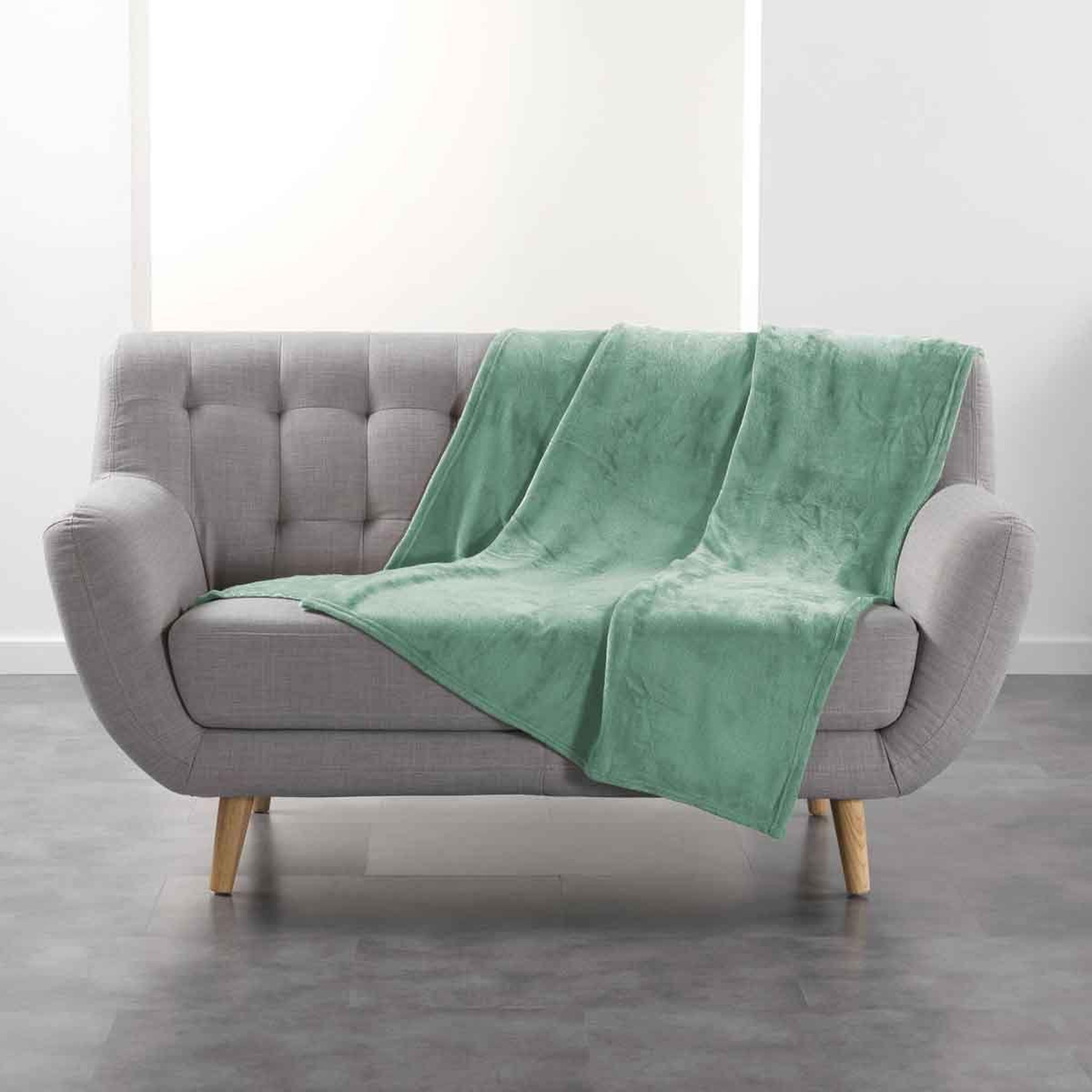 Douceur d'Intérieur Plaid uni en flanelle  flanou  125x150cm sauge