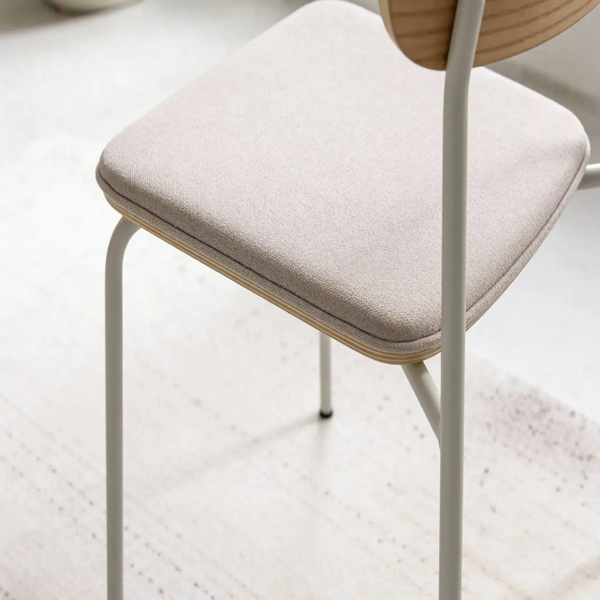 Voir la diapositive 4 : CASANOVA PARIS Olen - lot de 2 chaises pieds en métal