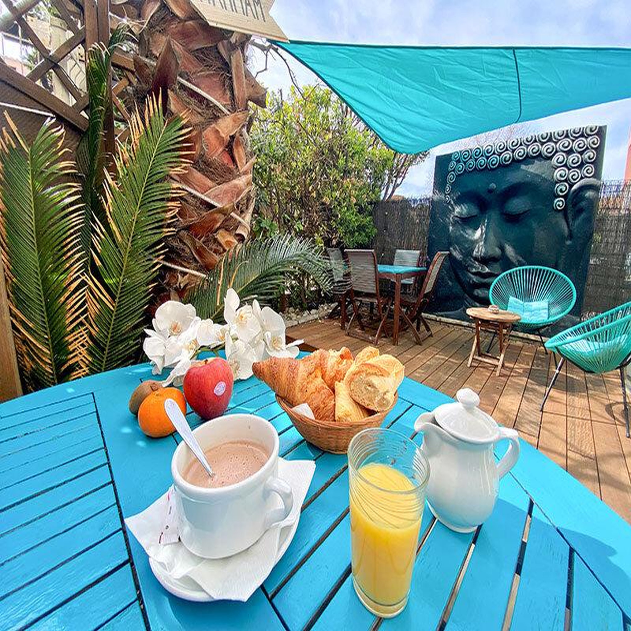 Voir la diapositive 2 : Smartbox 2 jours en hôtel en bord de mer avec accès privatif à l'espace bien-être au Cap d'Agde - Coffret Cadeau Séjour