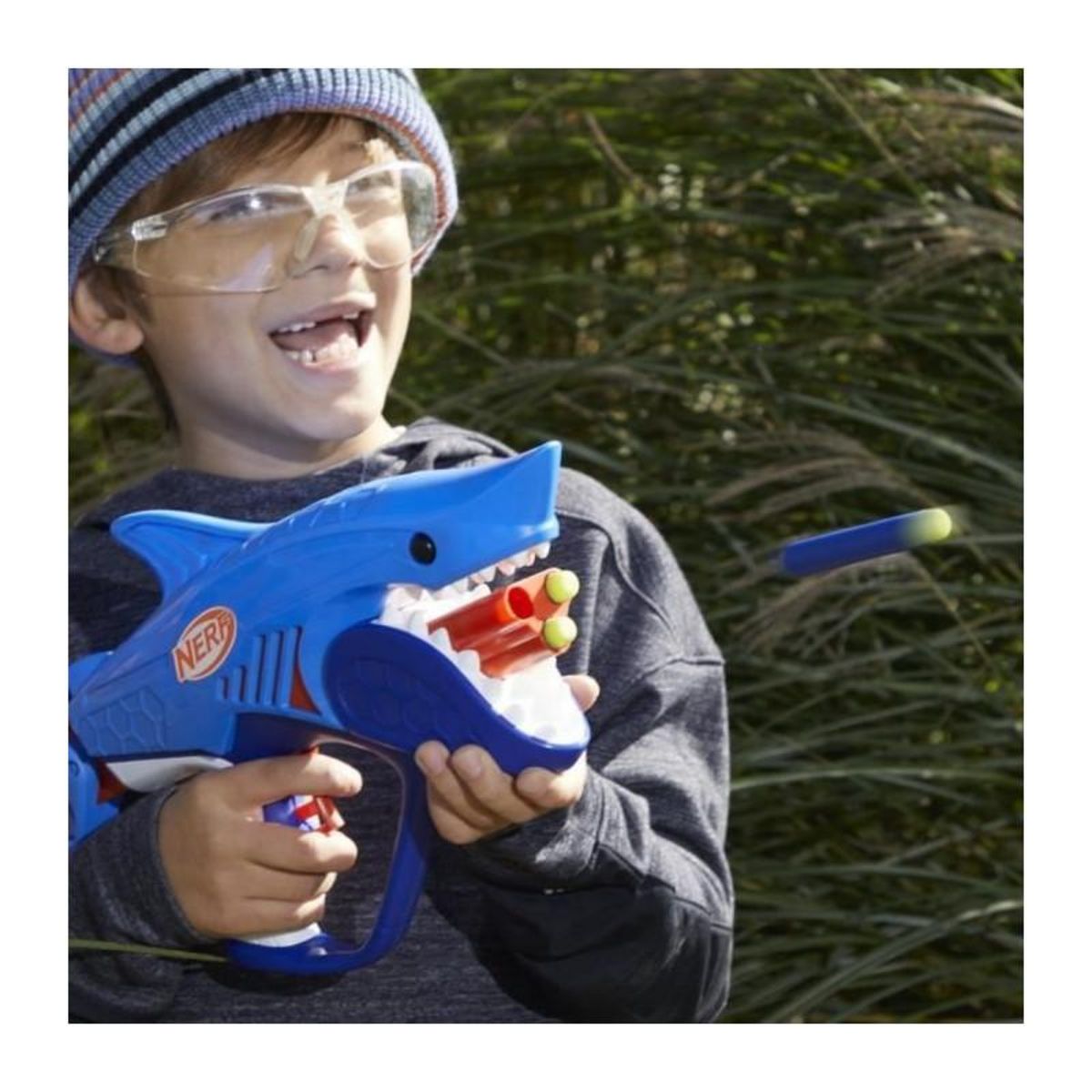 Nerf Nerf Junior Wild blaster Sharkfire, facile a utiliser, 8 fléchettes Nerf Elite, a partir de 6 ans