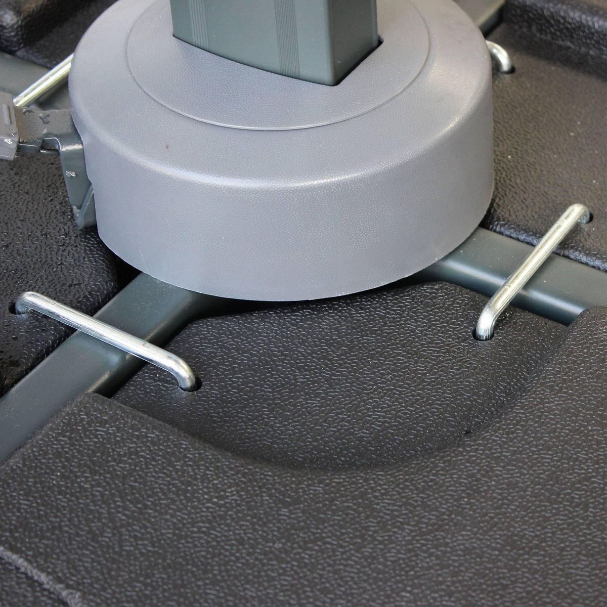 SWEEEK Dalle pour parasol à lester - 50x50cm pieds. socle poids pour fixer votre parasol