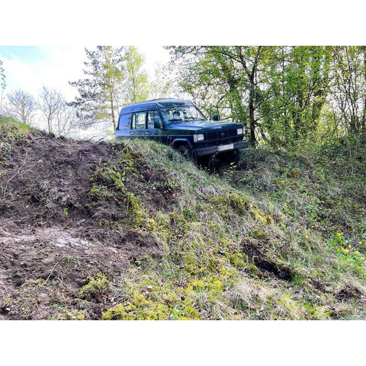 Smartbox Stage de pilotage en 4x4 de 3h15 autour du château de Reilly dans l'Oise - Coffret Cadeau Sport & Aventure