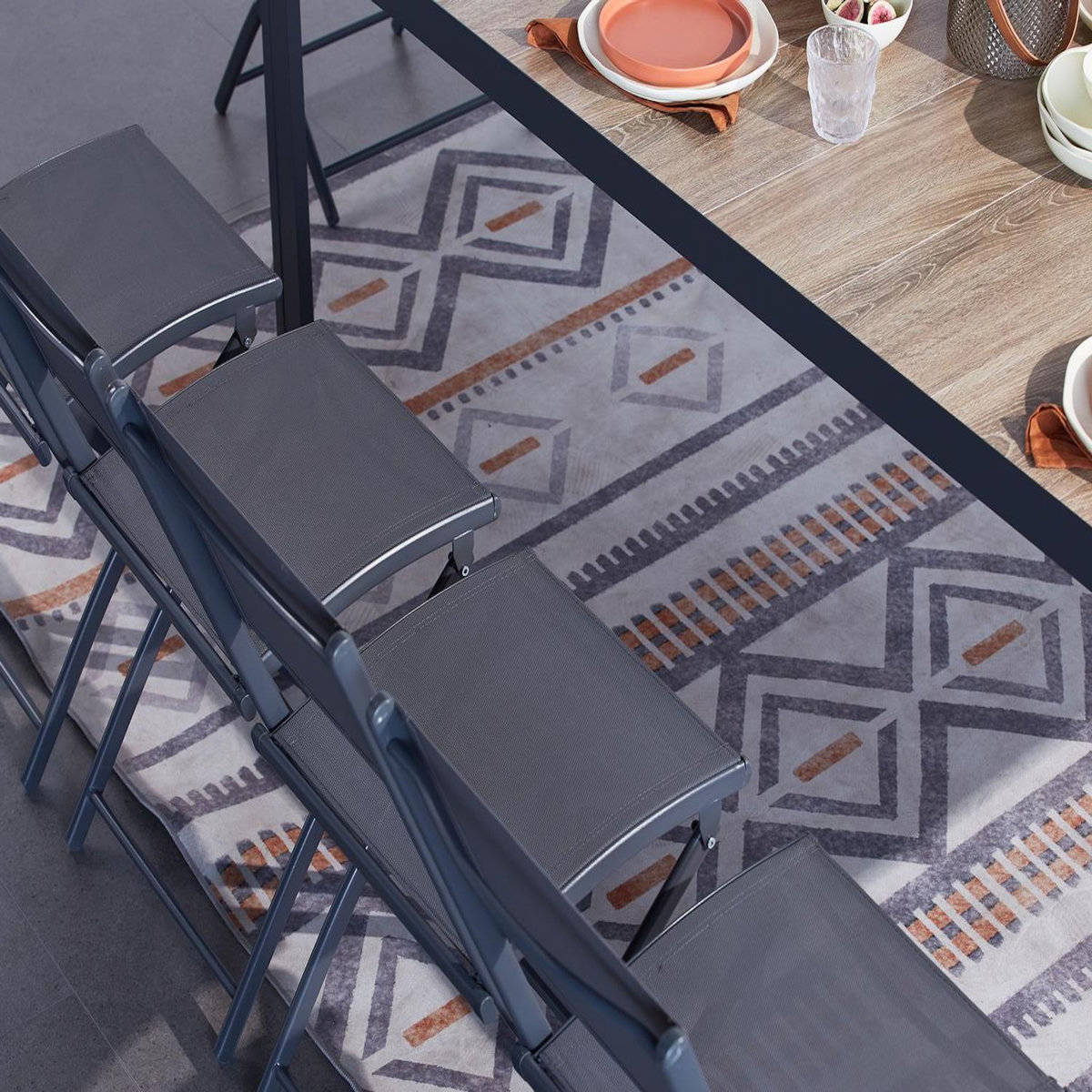 CONCEPT USINE Ensemble table aluminium effet bois et 10 chaises LAGOS
