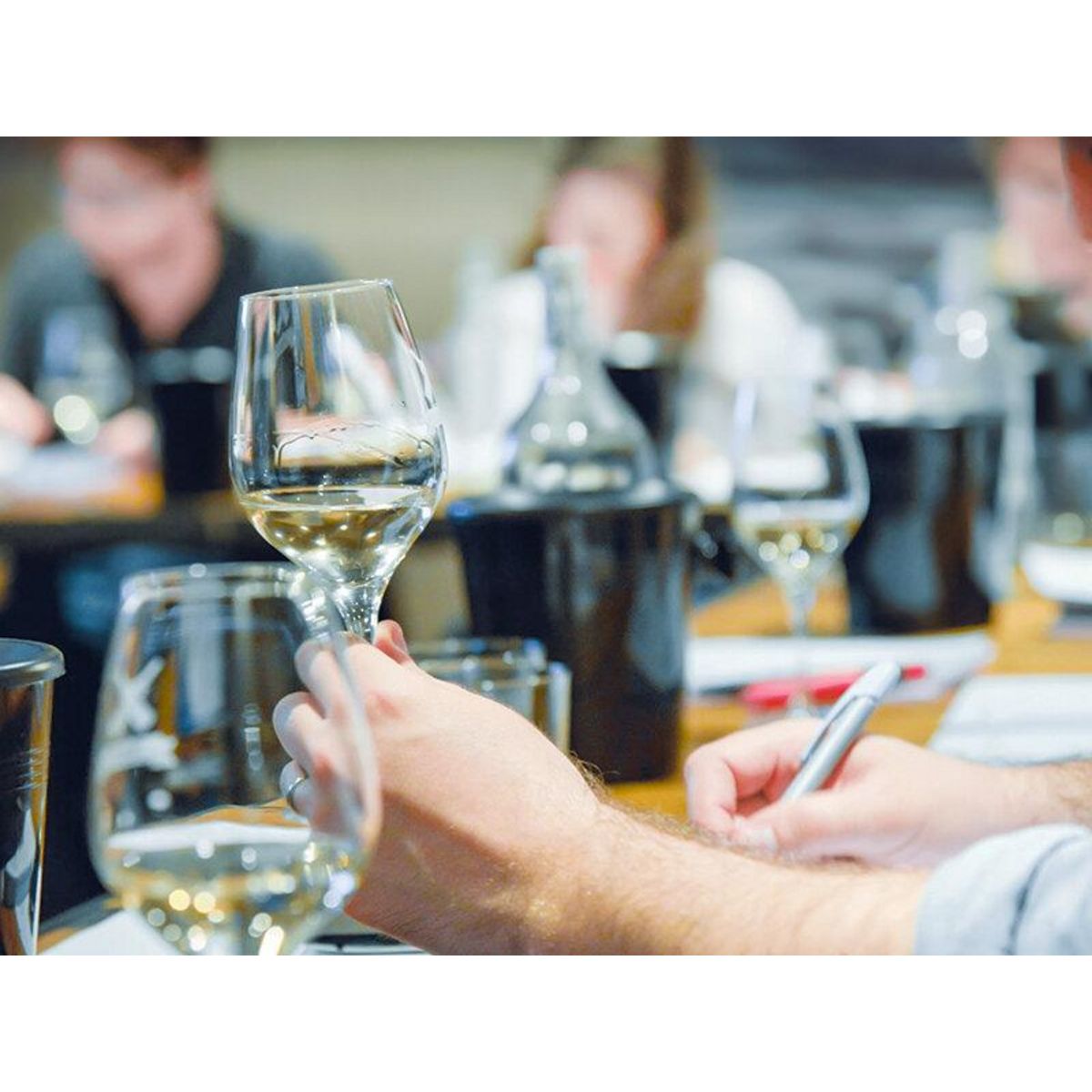 Smartbox Atelier œnologique : 1 journée Initiation à la dégustation pour 2 - Coffret Cadeau Gastronomie