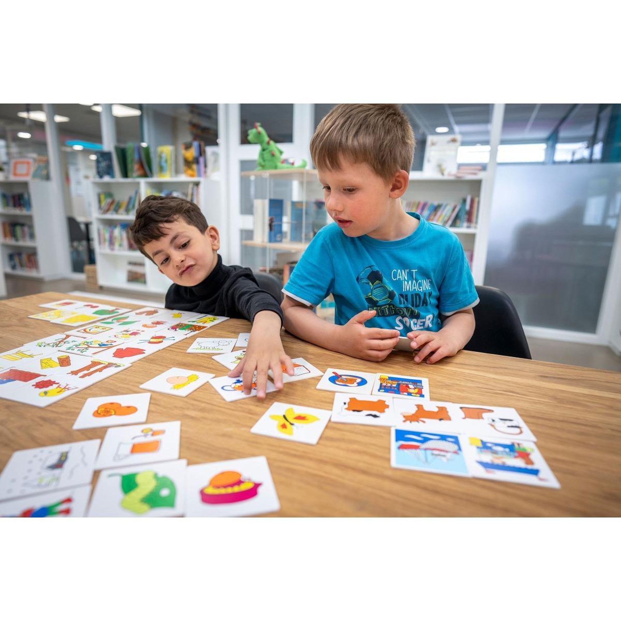 Voir la diapositive 2 : EDUCO Resulta — jeu éducatif pour la classe