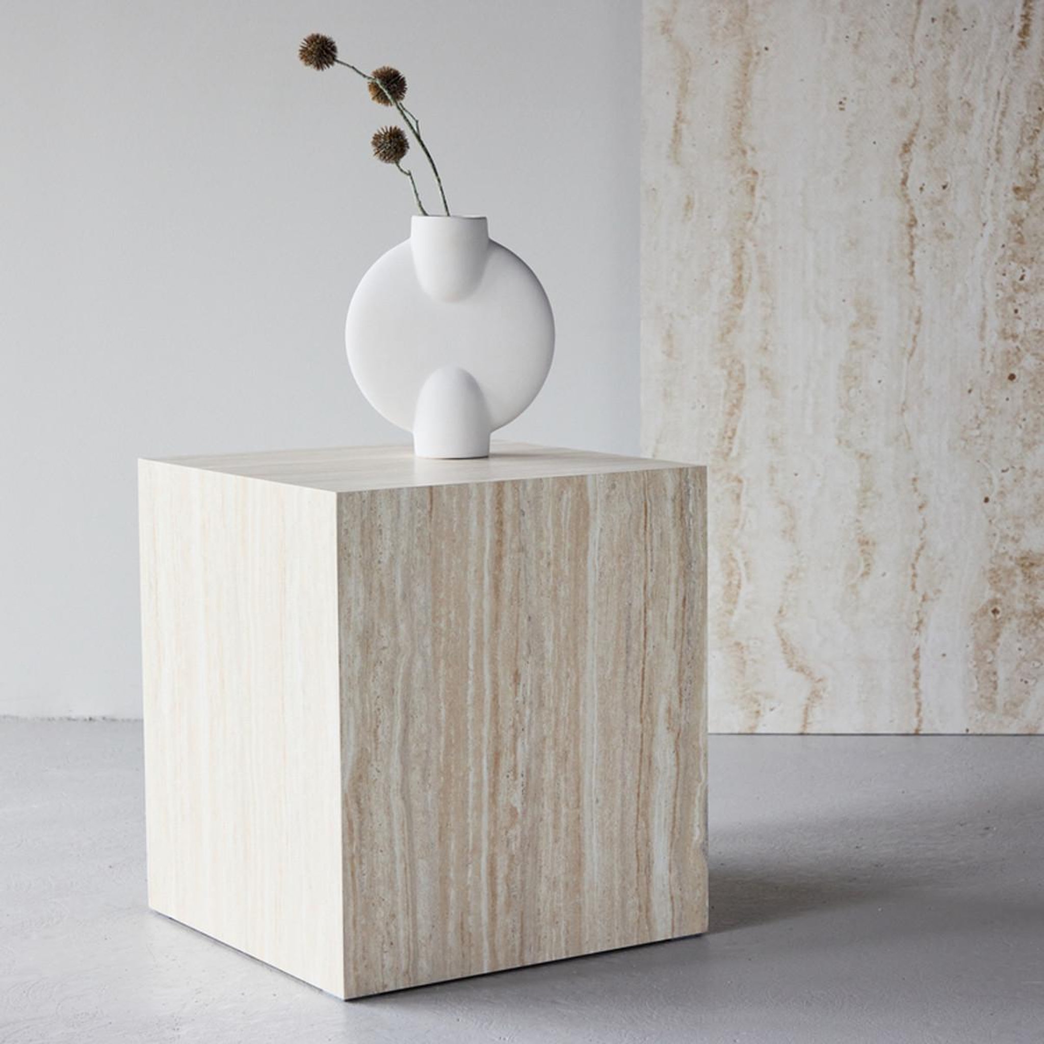 Voir la diapositive 3 : Paris Prix Table d'appoint effet travertin  york  45cm beige