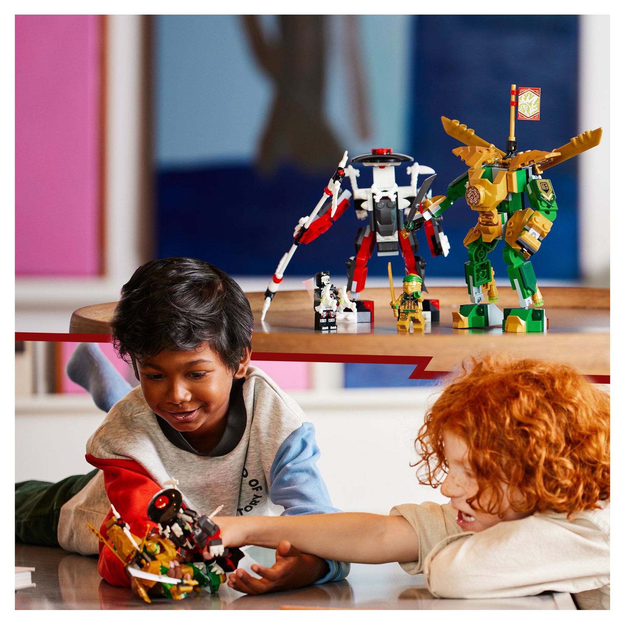 Voir la diapositive 8 : LEGO Ninjago 71781 Le combat des robots de Lloyd Évolution, Jouet pour Enfants de 6 Ans, avec Minifigurines Évolutives Guerrier Squelette et Lloyd Doré