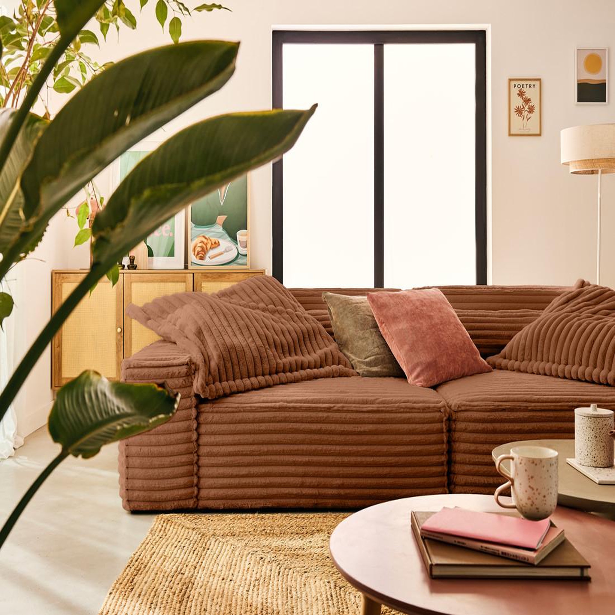 Voir la diapositive 5 : LISA DESIGN Richie - canapé droit 3 places avec double méridienne - assise profonde - en fausse fourrure côtelée