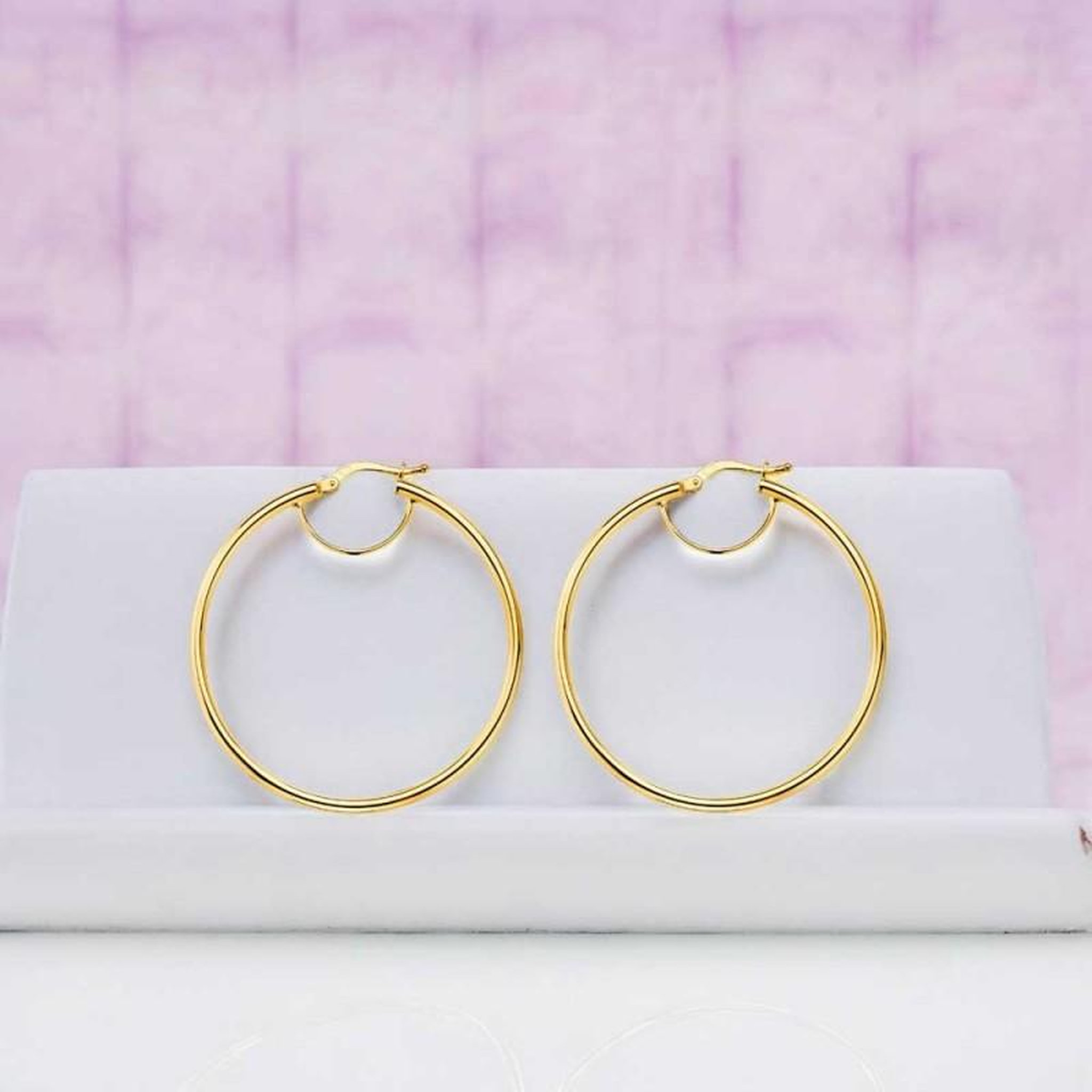 Voir la diapositive 5 : L'ATELIER D'AZUR Boucles d'Oreilles Créoles Renforcées - Or Jaune - Diamètre 4.5cm - Femme