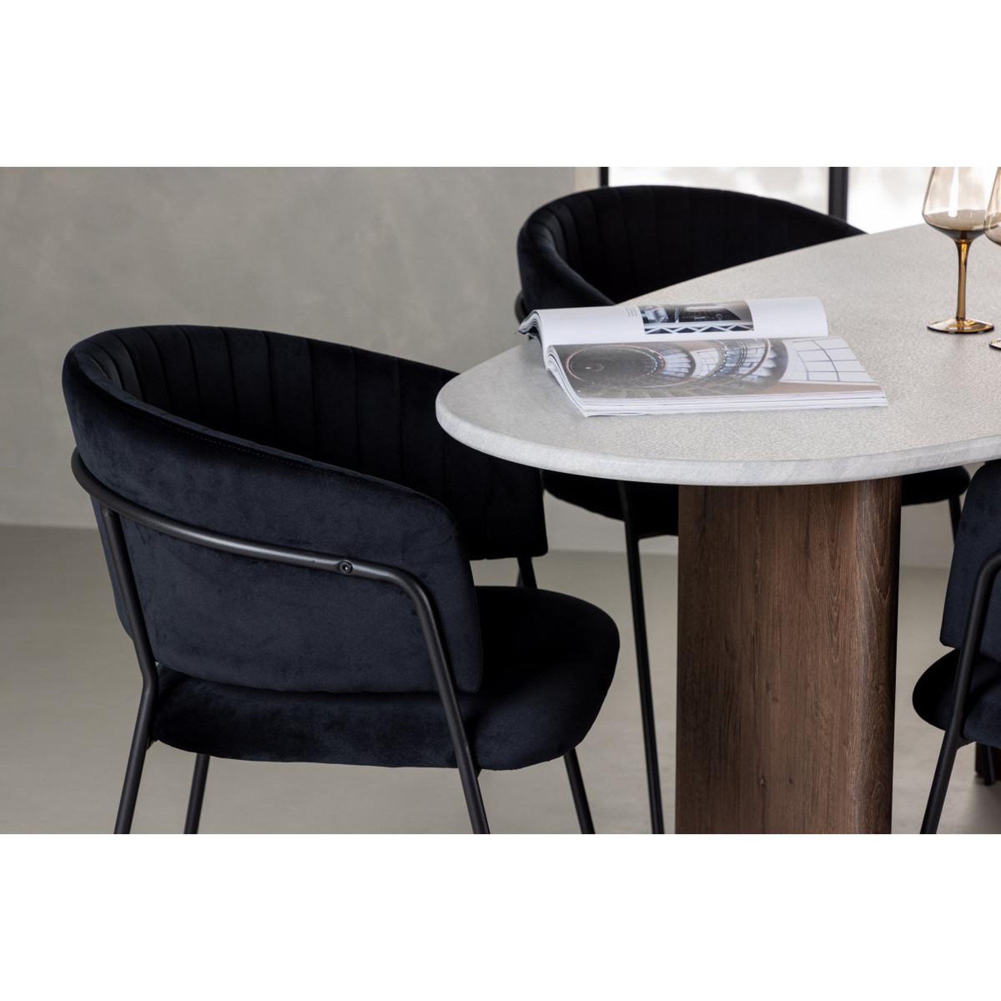 Voir la diapositive 6 : Paris Prix Ensemble table à manger & 4 chaises  gronvik & selma  180cm gris clair & noir