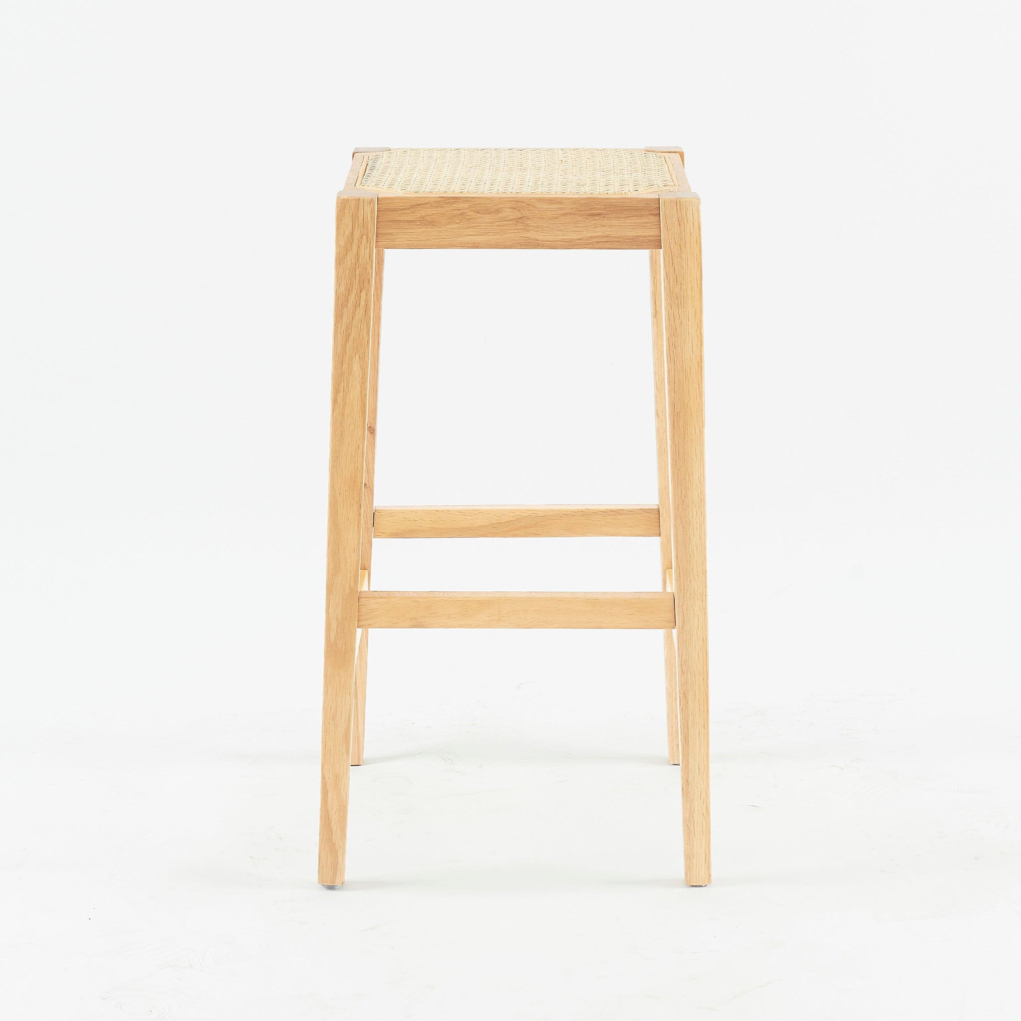 Voir la diapositive 3 : MAISON PAVANE Tabouret pour îlot central 65 cm en cannage et bois-kappa