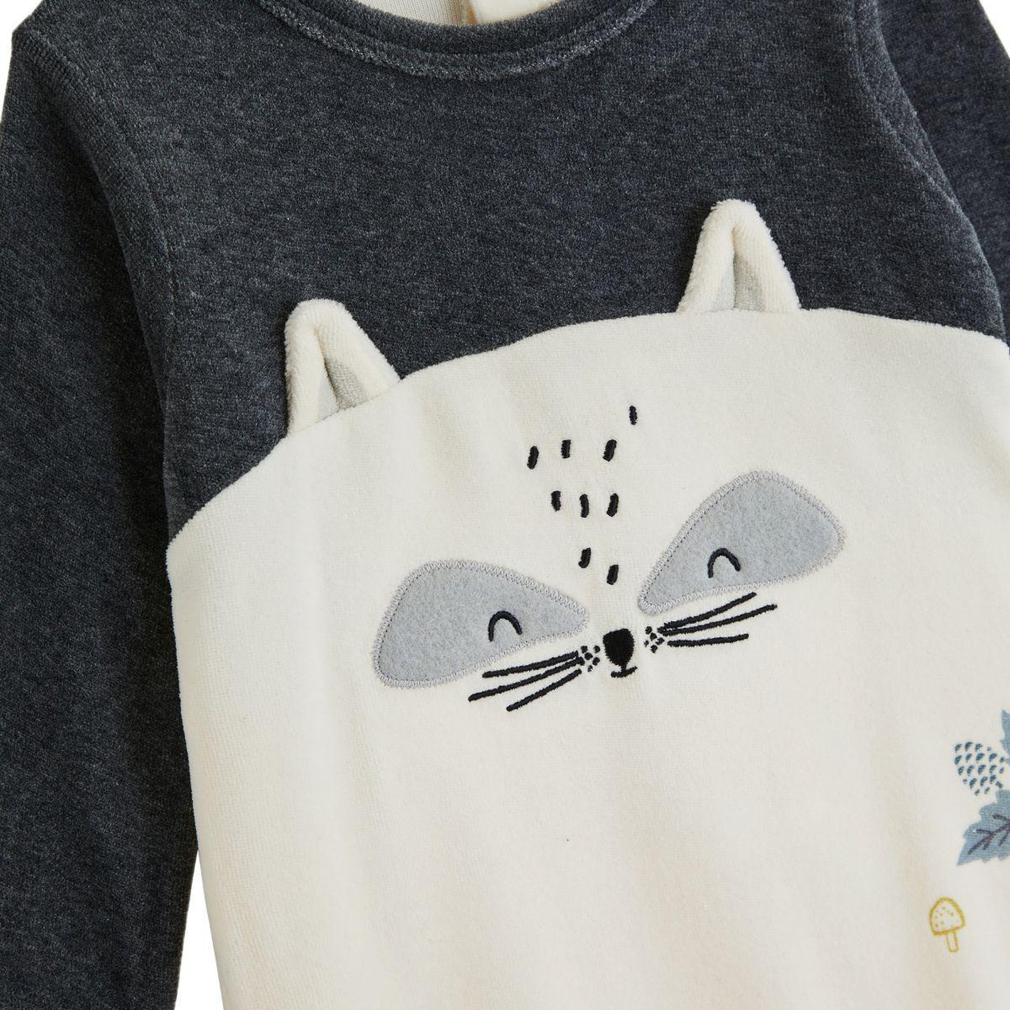 Voir la diapositive 3 : PETIT BEGUIN Pyjama bébé en velours Québec