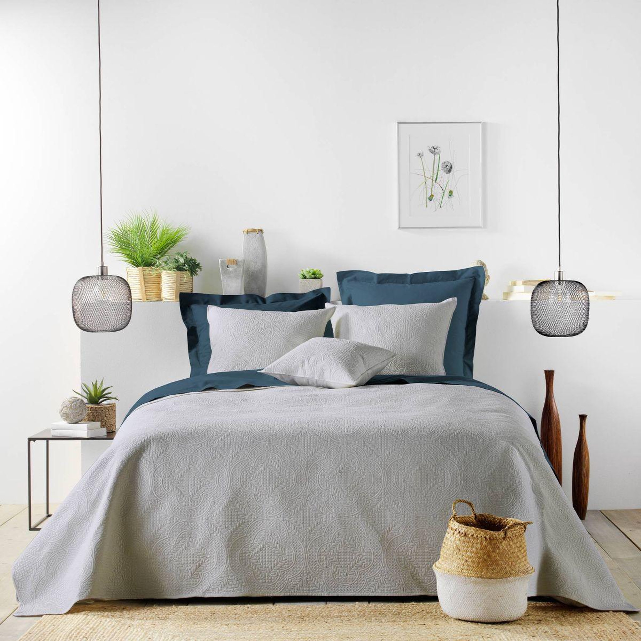 Douceur d'Intérieur Couvre-lit & 2 housses de coussin  romane  220x240cm gris