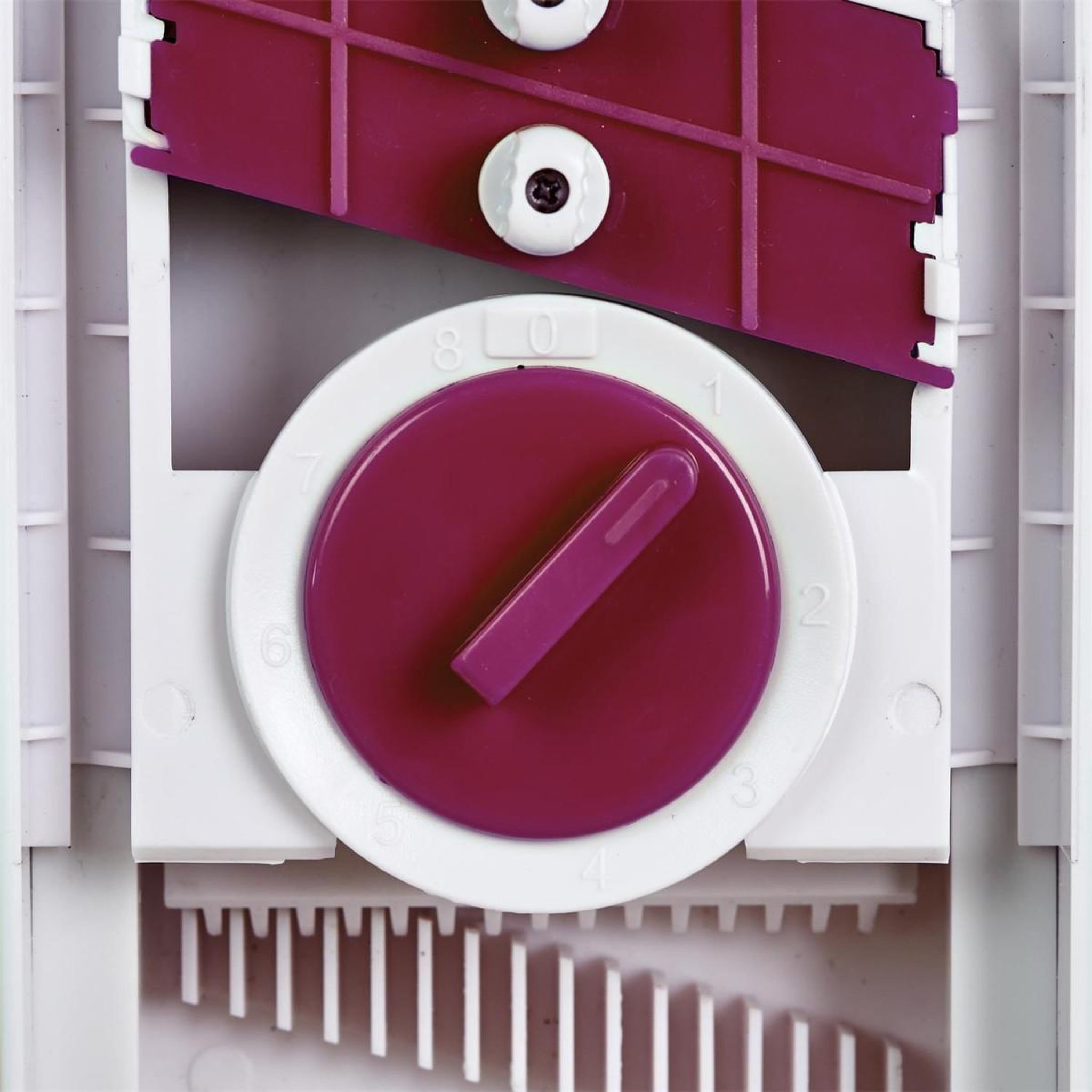 Voir la diapositive 5 : COOK CONCEPT Mandoline avec manche  4 en 1  33cm bordeaux