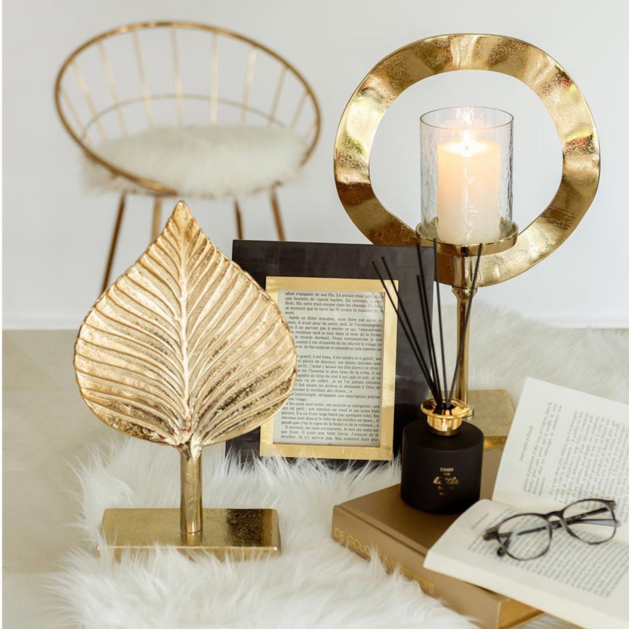 Voir la diapositive 2 : J-LINE Photophore Design sur Pied  Rond  46cm Or