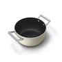 Voir la diapositive 6 : SMEG Faitout crème mat 24cm + couvercle - CSF2412CRM