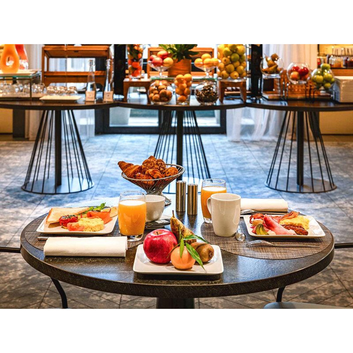 Smartbox 3 jours d'exception en chambre Deluxe avec spa à l'hôtel 4* MGallery Le Louis Versailles Château - Coffret Cadeau Séjour