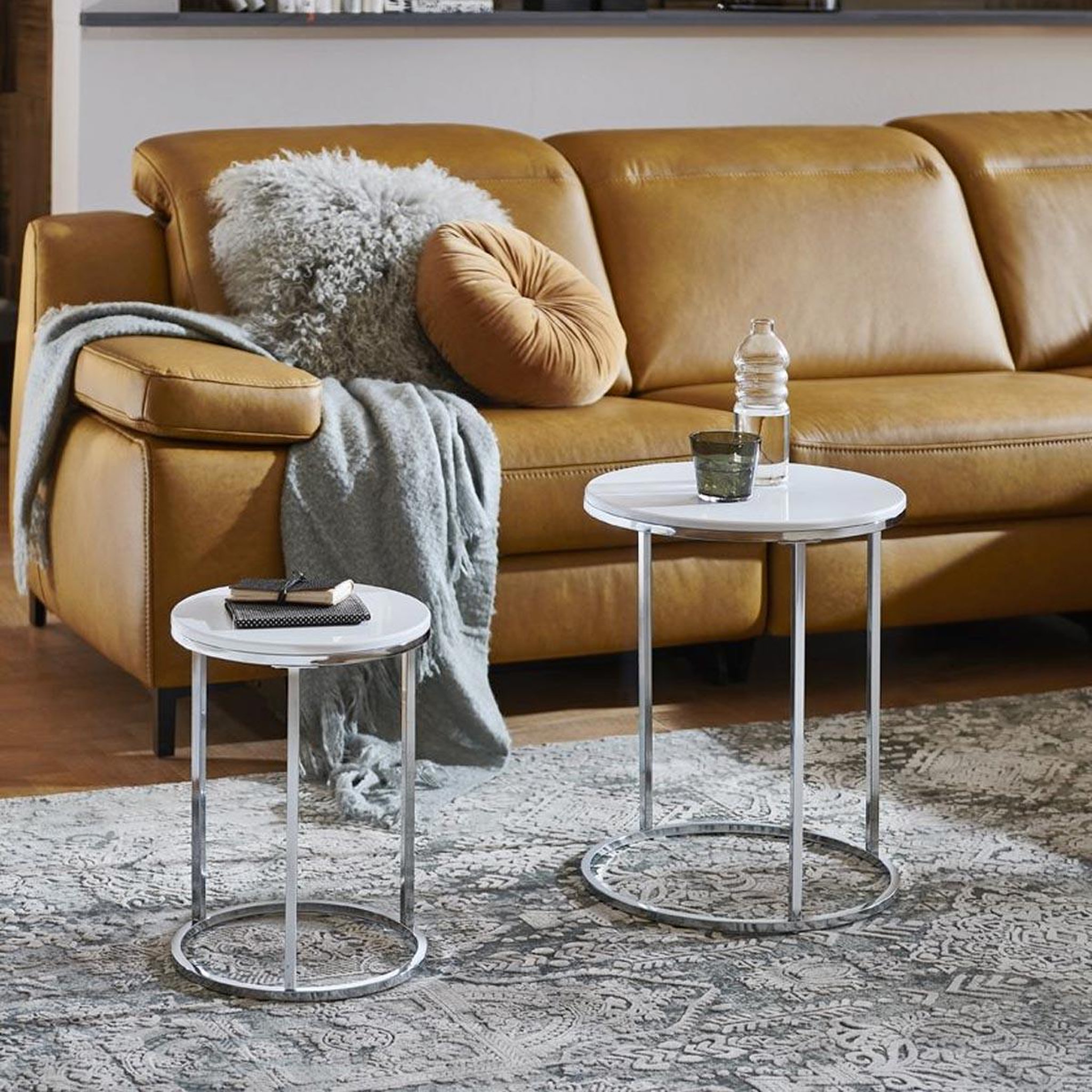 Voir la diapositive 2 : Paris Prix Lot de 2 tables d'appoint  zélie  40cm blanc