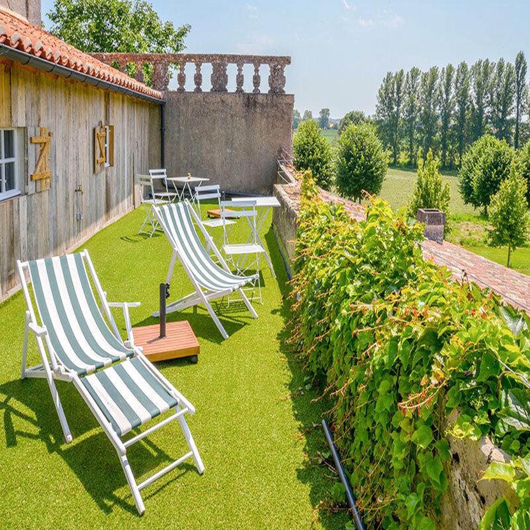 Voir la diapositive 3 : Smartbox 3 jours d'exception dans un château du périgord - coffret cadeau séjour