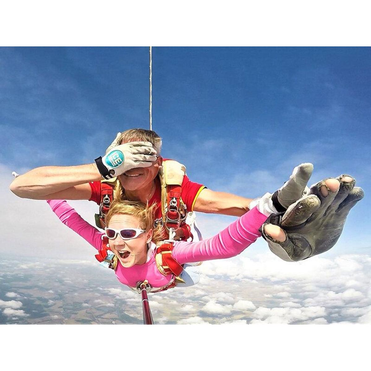 Smartbox Saut en parachute à 4 000 mètres d'altitude entre Auxerre et Troyes - Coffret Cadeau Sport & Aventure