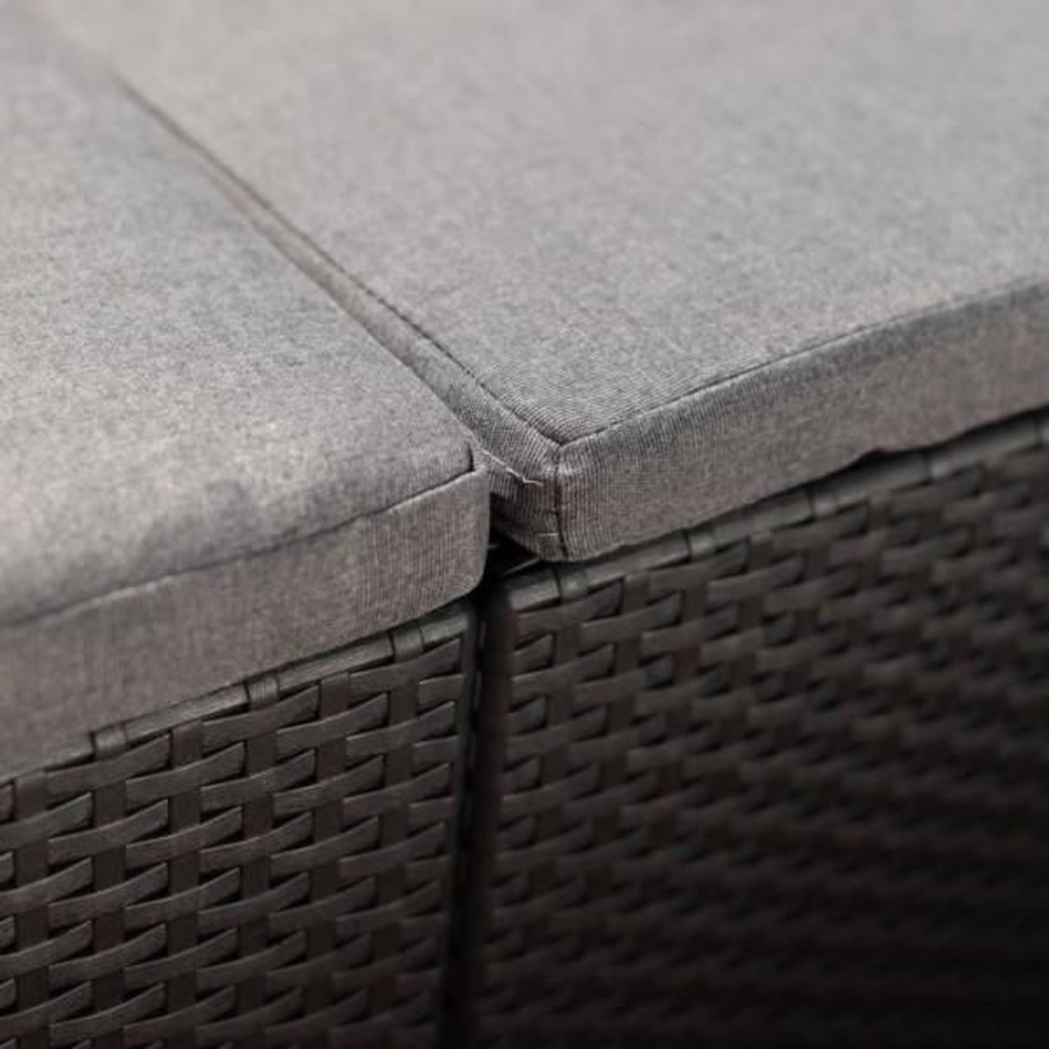 Voir la diapositive 5 : ALLIBERT by KETER Salon de jardin en résine – Allibert by KETER - 4 personnes – SAN REMO – Gris graphite