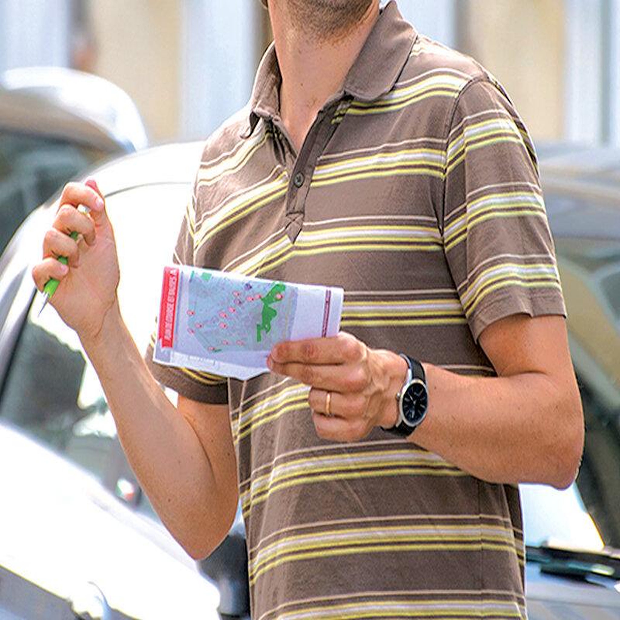 Voir la diapositive 2 : Smartbox Découverte d'une ville lors d'un rallye urbain en groupe - coffret cadeau sport & aventure