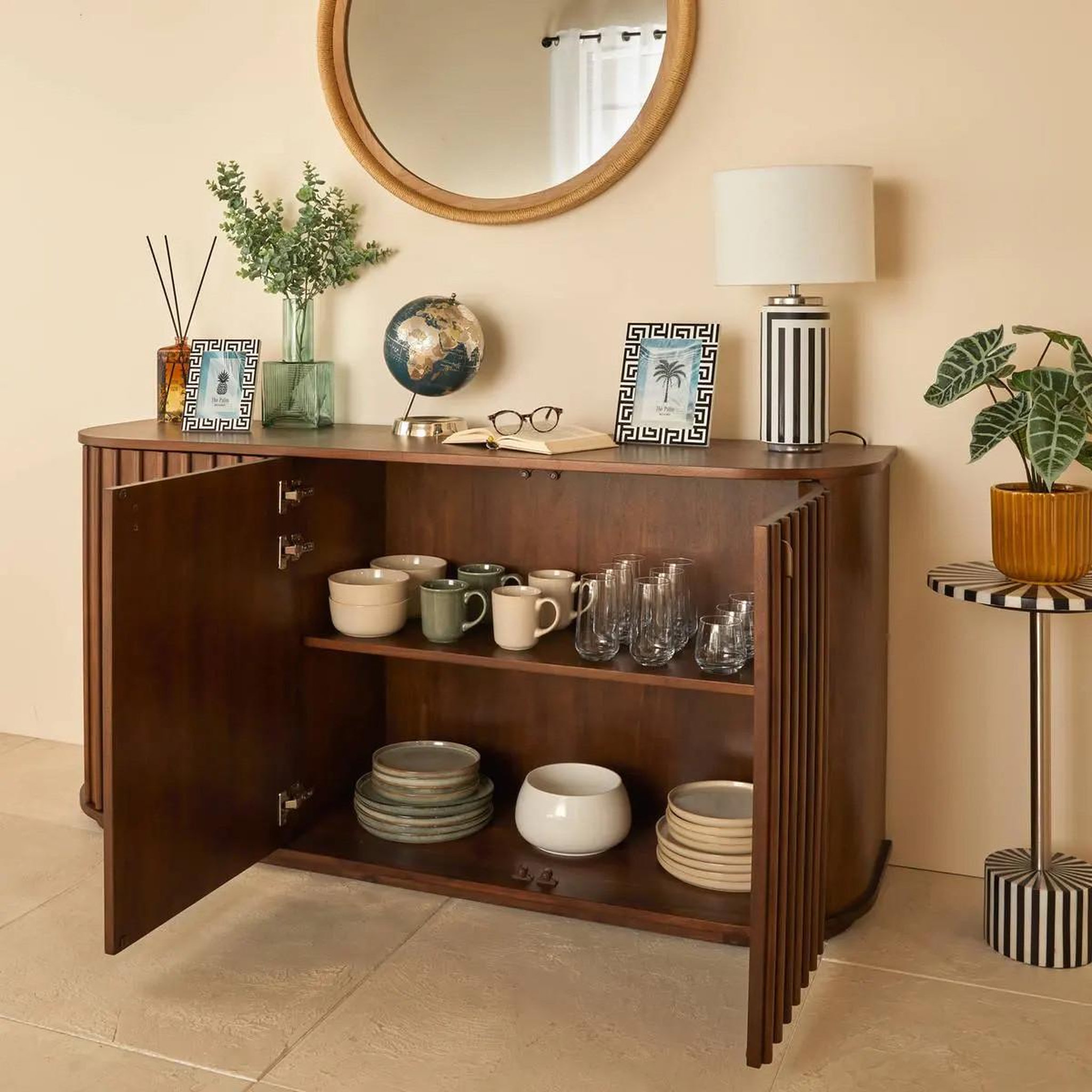 Voir la diapositive 4 : ATMOSPHERA Buffet 3 portes en bois  rikaya  160cm marron