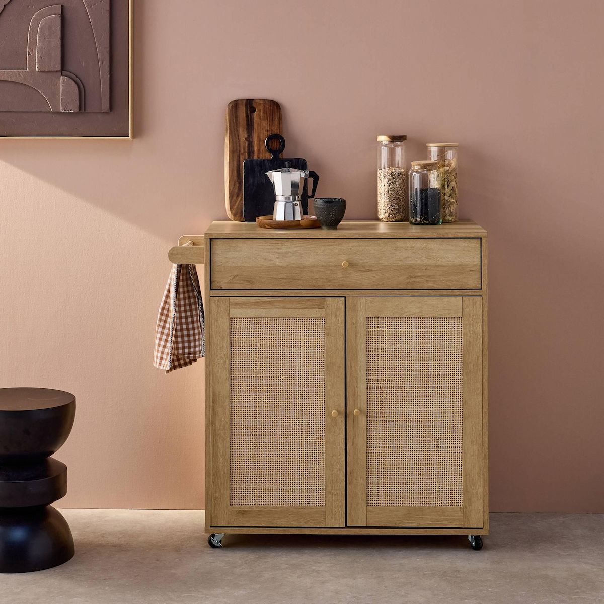 SWEEEK Desserte de cuisine BOHEME décor bois et cannage 1 poignée 1 tiroir 2 portes 4 roues. Naturel