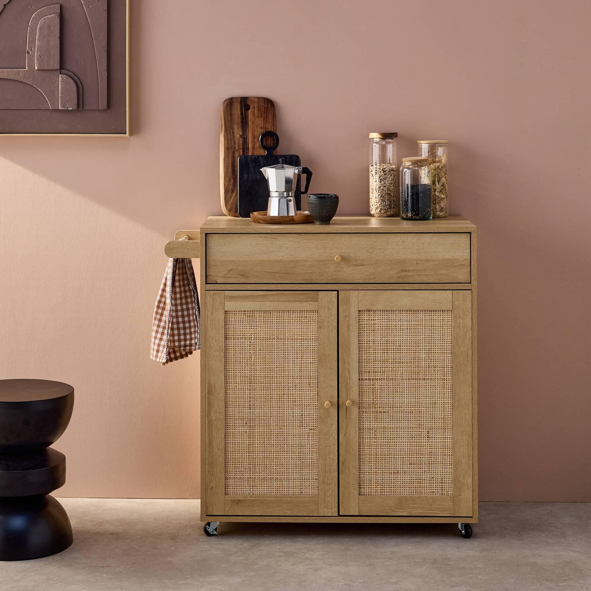 SWEEEK Desserte de cuisine BOHEME décor bois et cannage 1 poignée 1 tiroir 2 portes 4 roues. Naturel