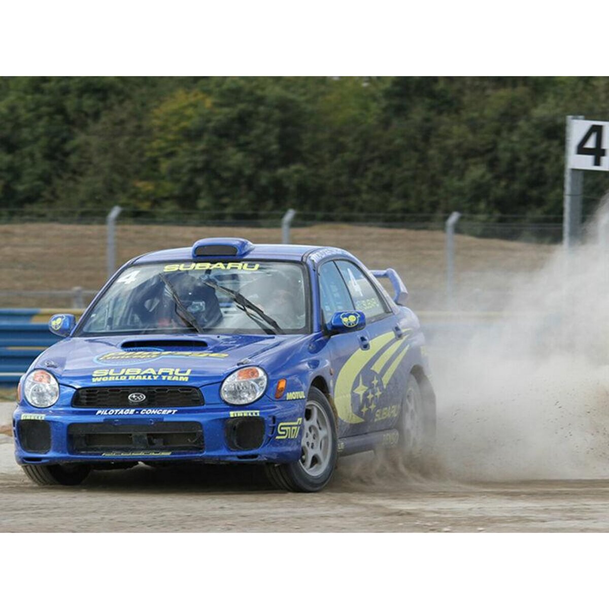 Smartbox Pilotage rallye : 8 tours en Subaru Impreza Groupe N sur le circuit de Dreux - Coffret Cadeau Sport & Aventure