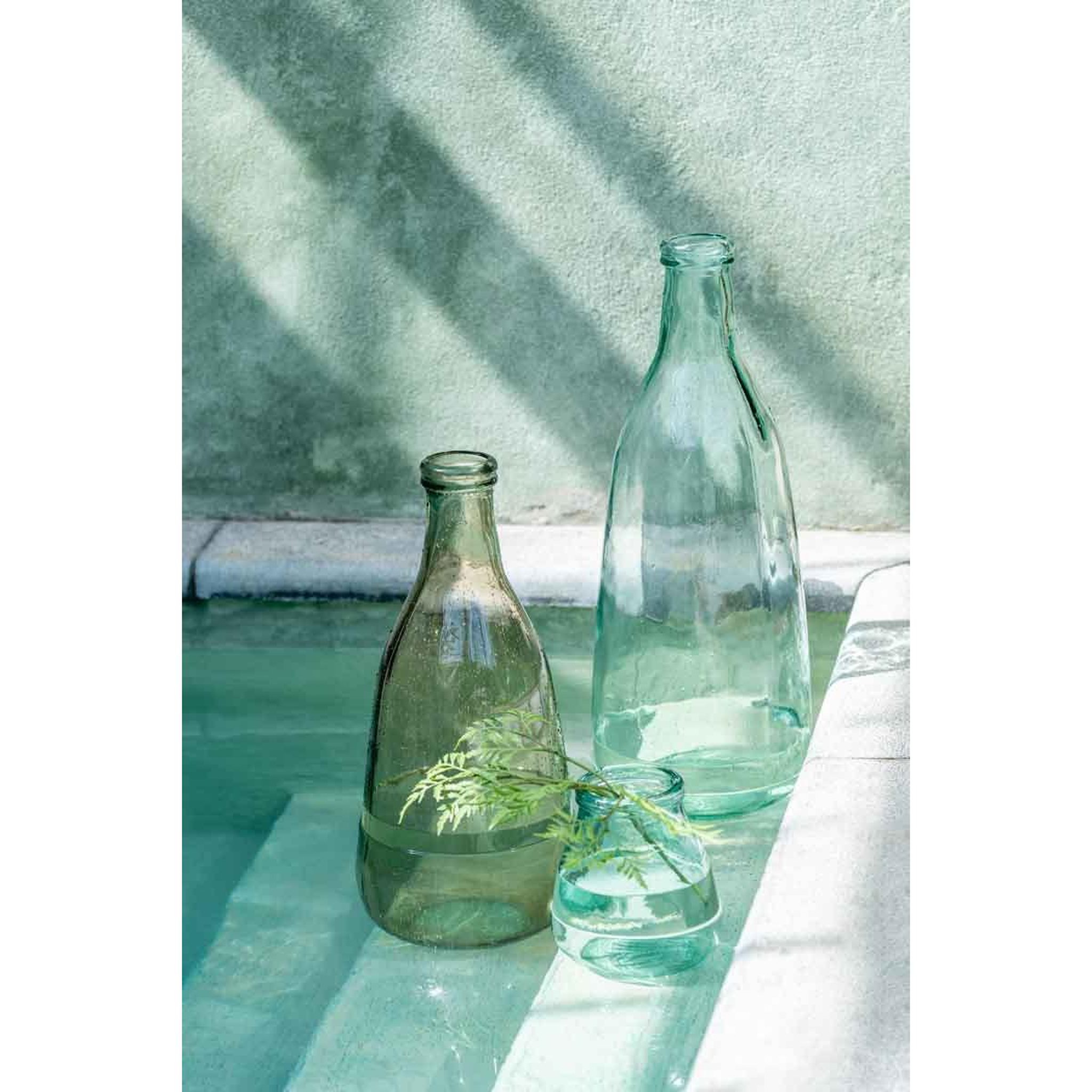 Voir la diapositive 3 : J-LINE Vase design en verre  bouteille  75cm transparent