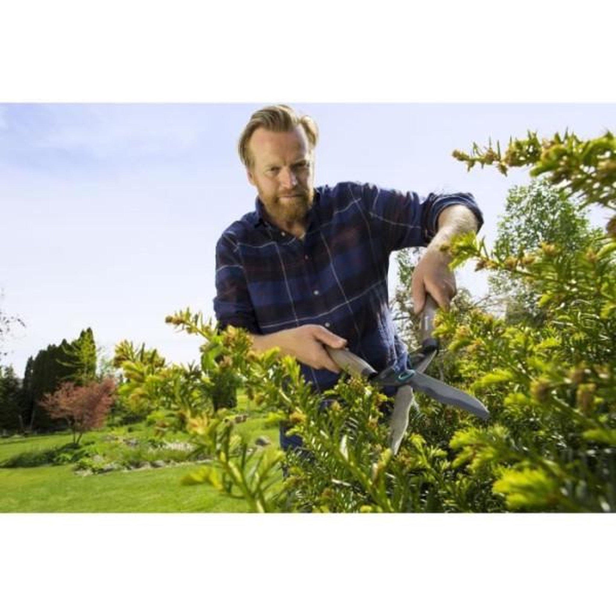 Voir la diapositive 3 : Gardena Cisaille a haies manche bois Gardena