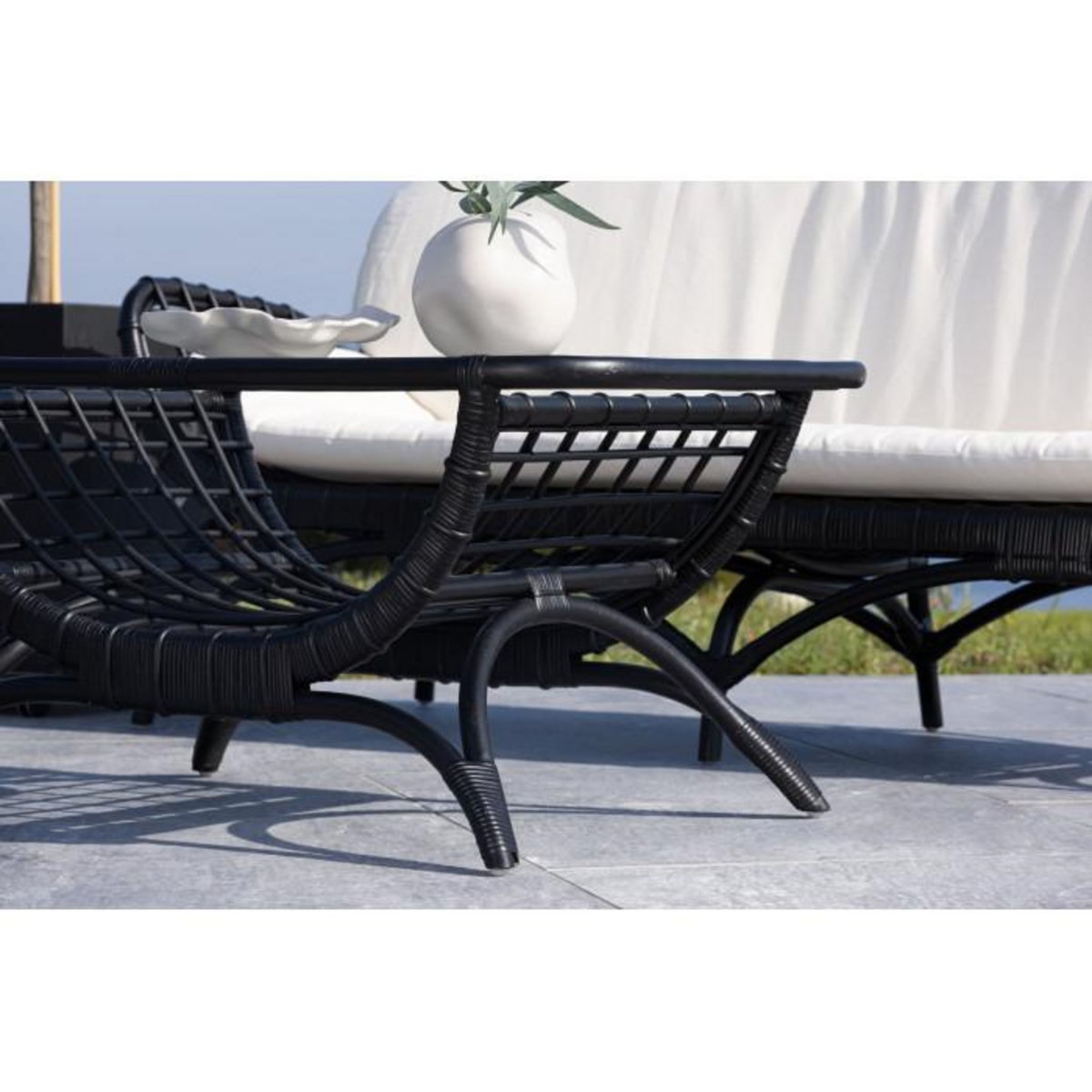 Paris Prix Table Basse de Jardin en Rotin  Moana  95cm Noir