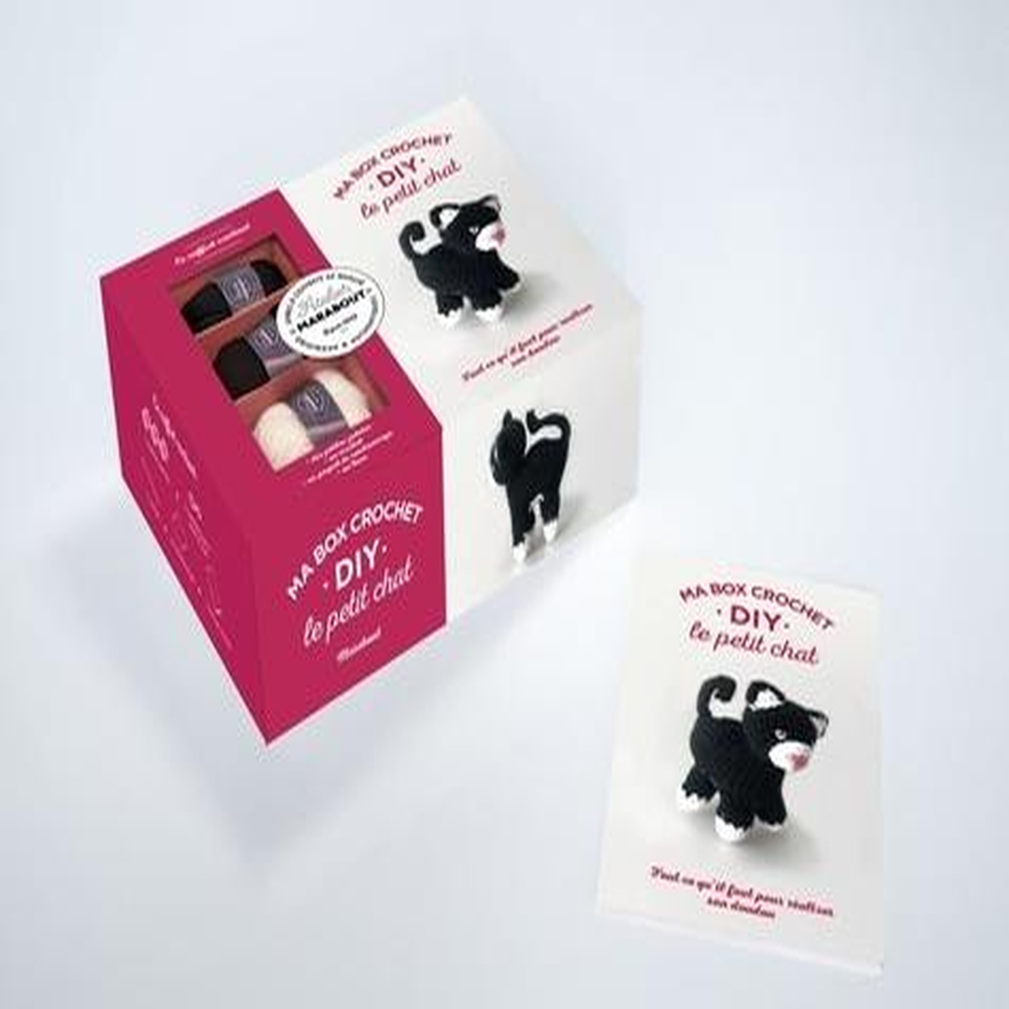 BOX CROCHET DIY LE PETIT CHAT. AVEC 3 PETITES PELOTES, 1 CROCHET, 1 PAQUET DE REMBOURRAGE, Bayard Marie-Noëlle