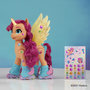 Voir la diapositive 5 : HASBRO My Little Pony - Sunny Starscout - Chante en rollers 