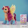 Voir la diapositive 5 : HASBRO My Little Pony - Sunny Starscout - Chante en rollers 