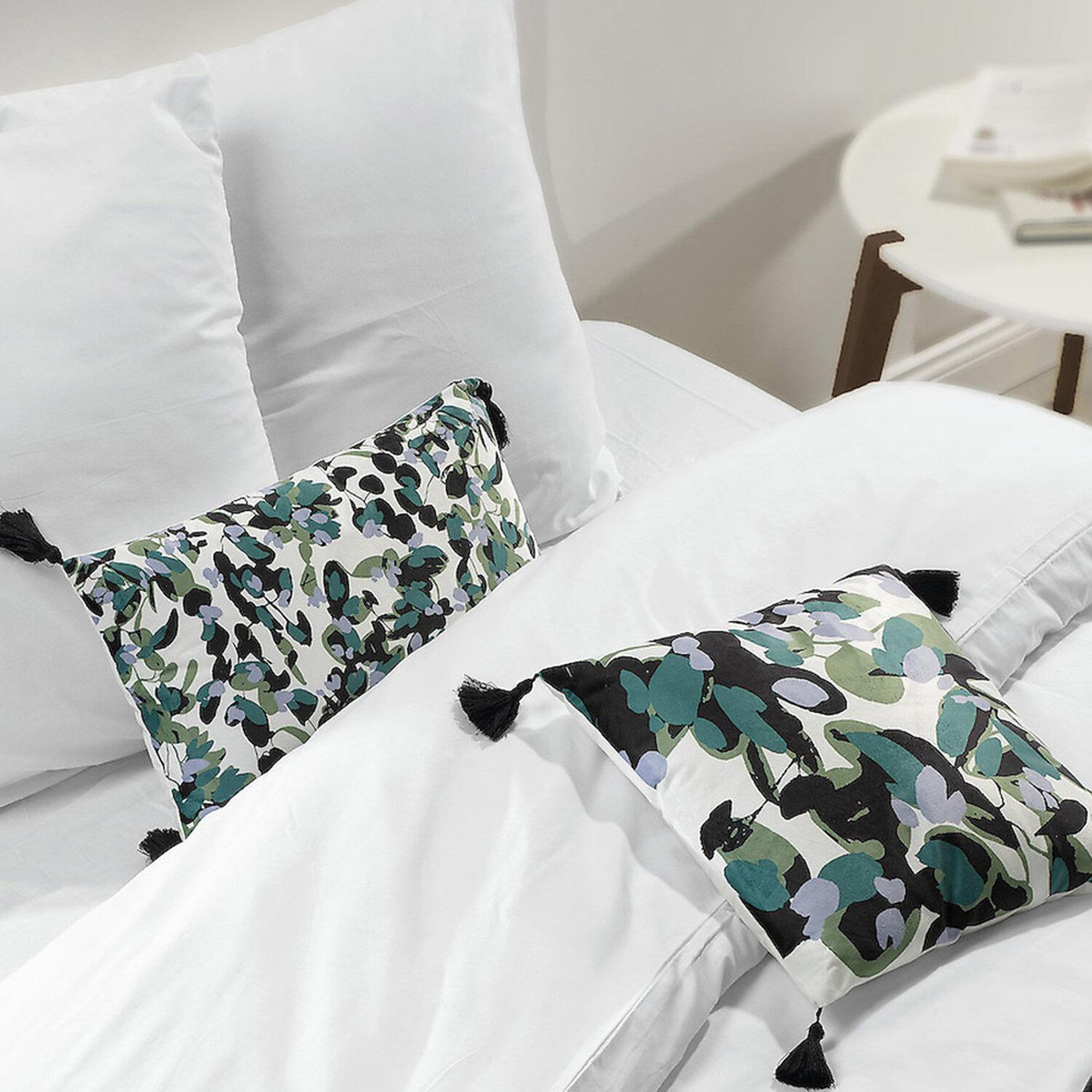 Voir la diapositive 3 : Les Ateliers du Linge Coussin imprime 100% polyester sanae