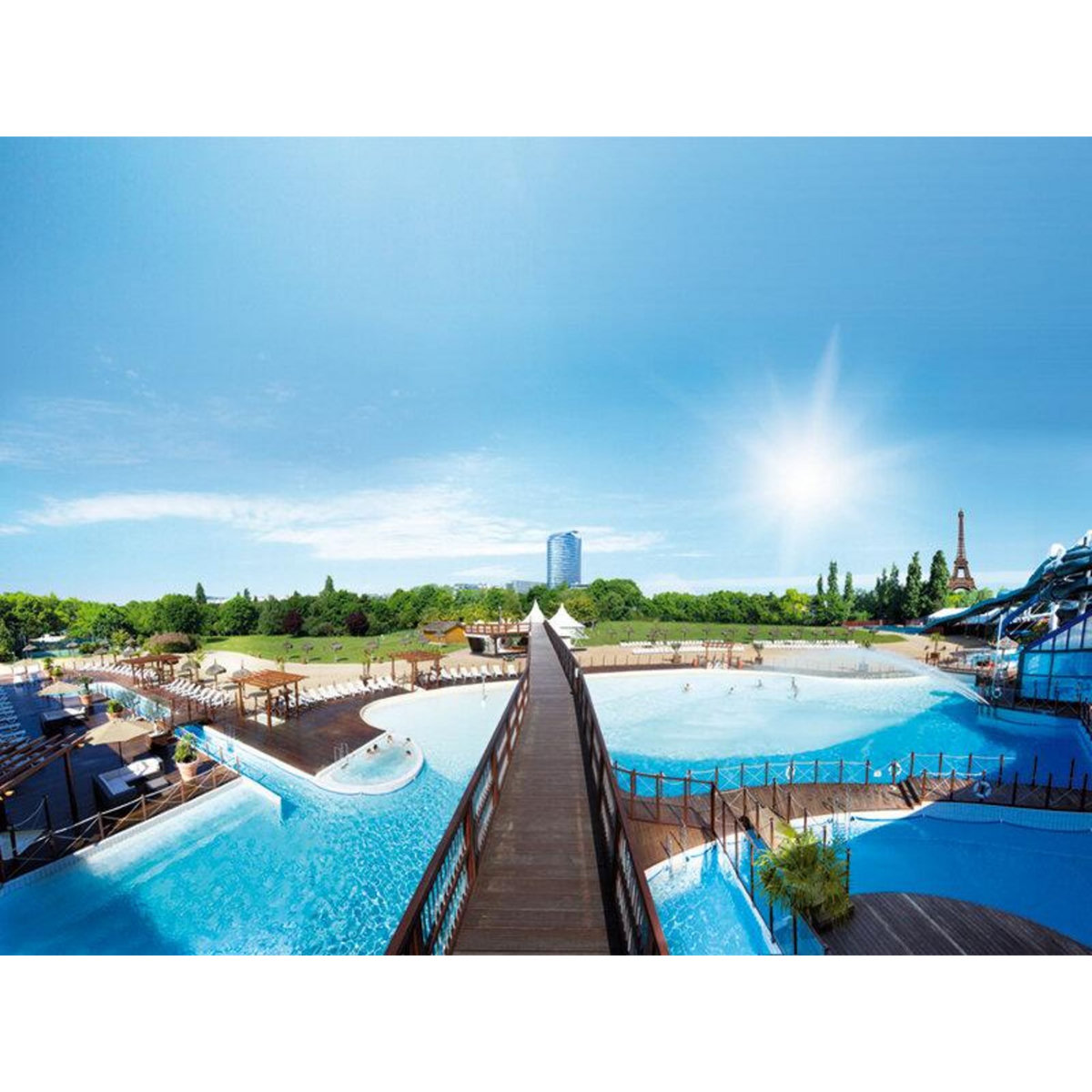 Smartbox Journée à l'Aquaboulevard de Paris pour 2 adultes et 1 enfant - Coffret Cadeau Multi-thèmes