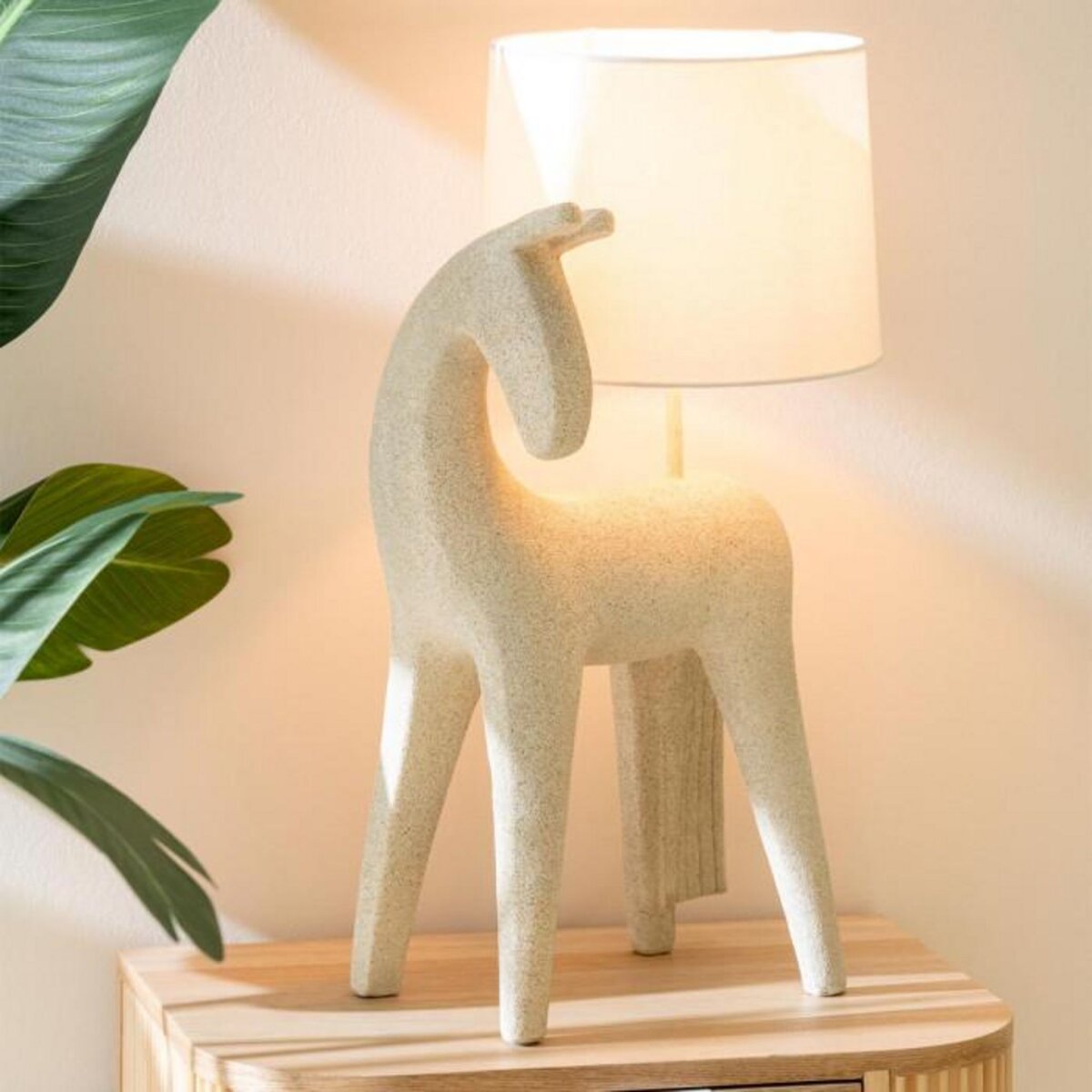 Paris Prix Lampe à Poser Cheval  Morris  56cm Beige